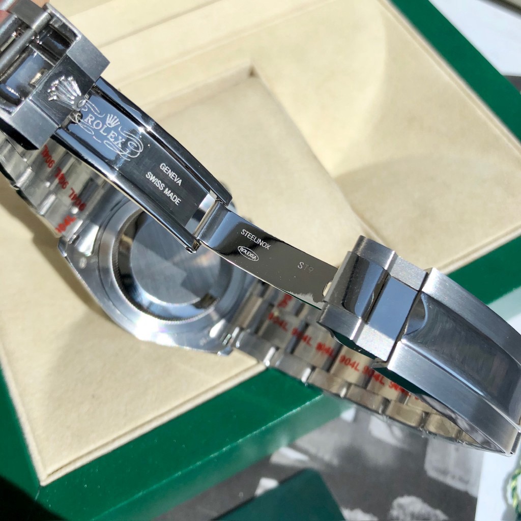 Rolex Cosmograph Daytona Green Dial Chronograph Watch