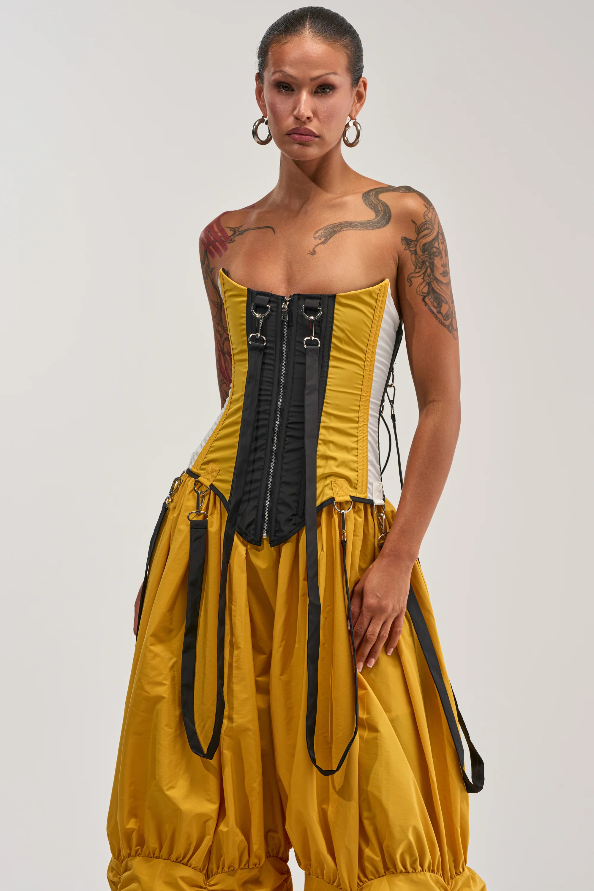 DON'T MIND ME CORSET IN YELLOW - Akira Wear