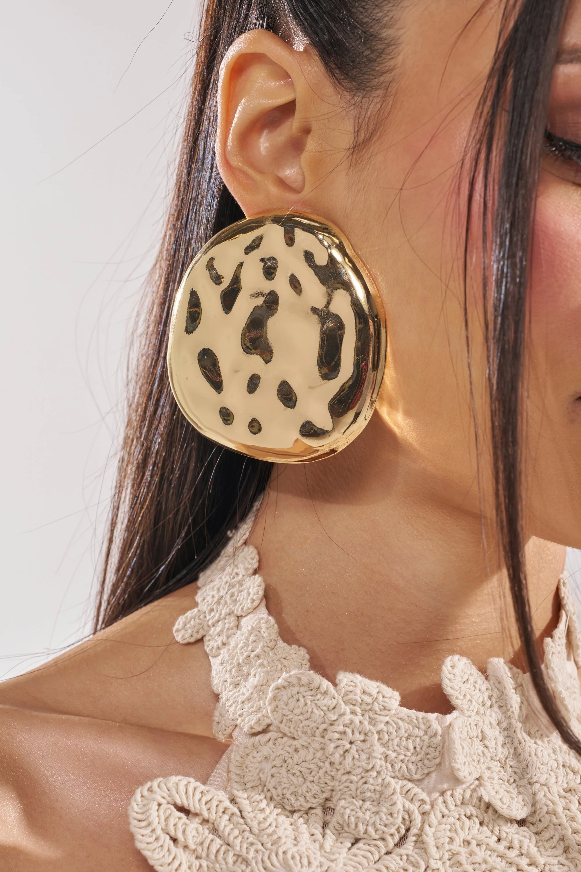 CRUSHING IT EARRING - Akira Wear