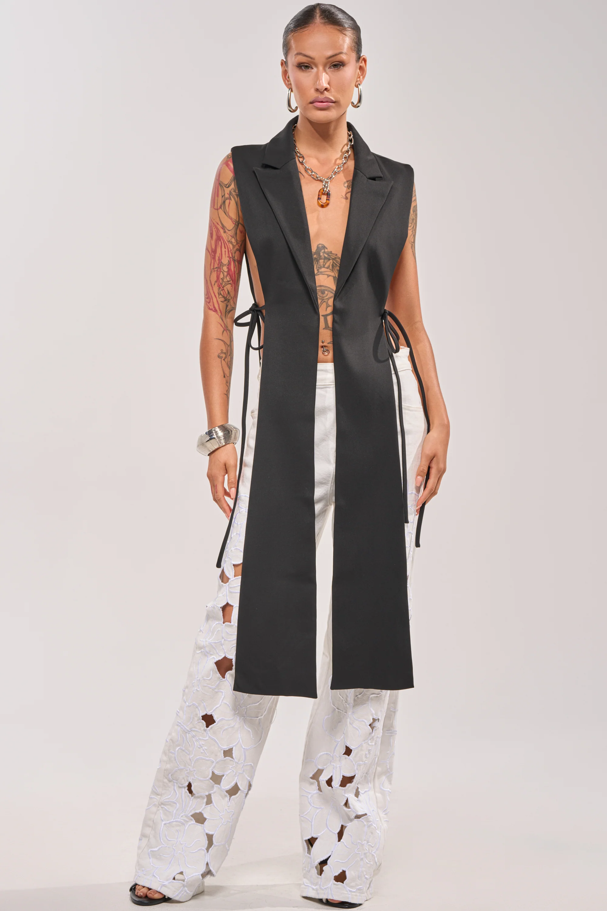 HONEY HONEY TIE VEST IN BLACK - Akira Wear