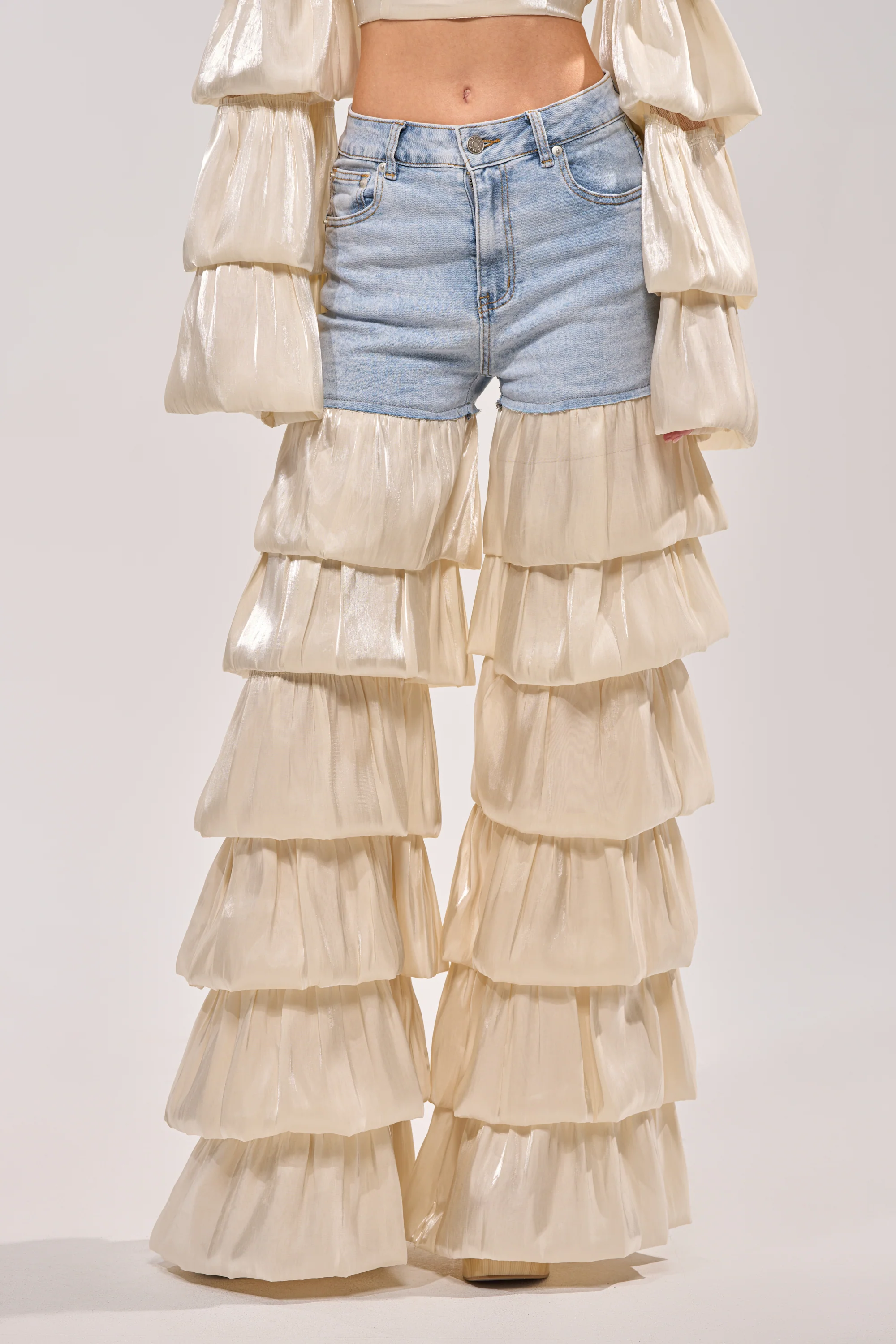 BOUNCIN AROUND DENIM RUFFLE PANT - Akira Wear