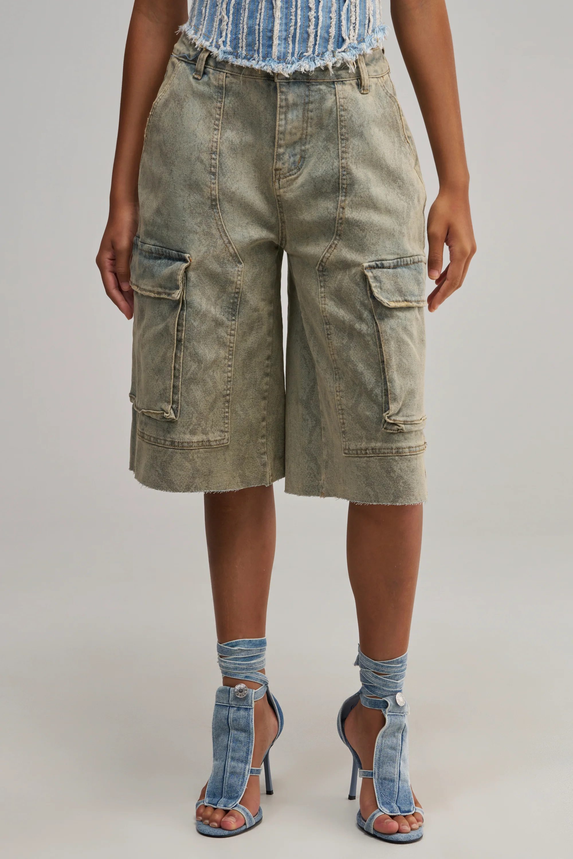 LITTLE SNAKE BERMUDA SHORT VINTAGE DENIM - Akira Wear