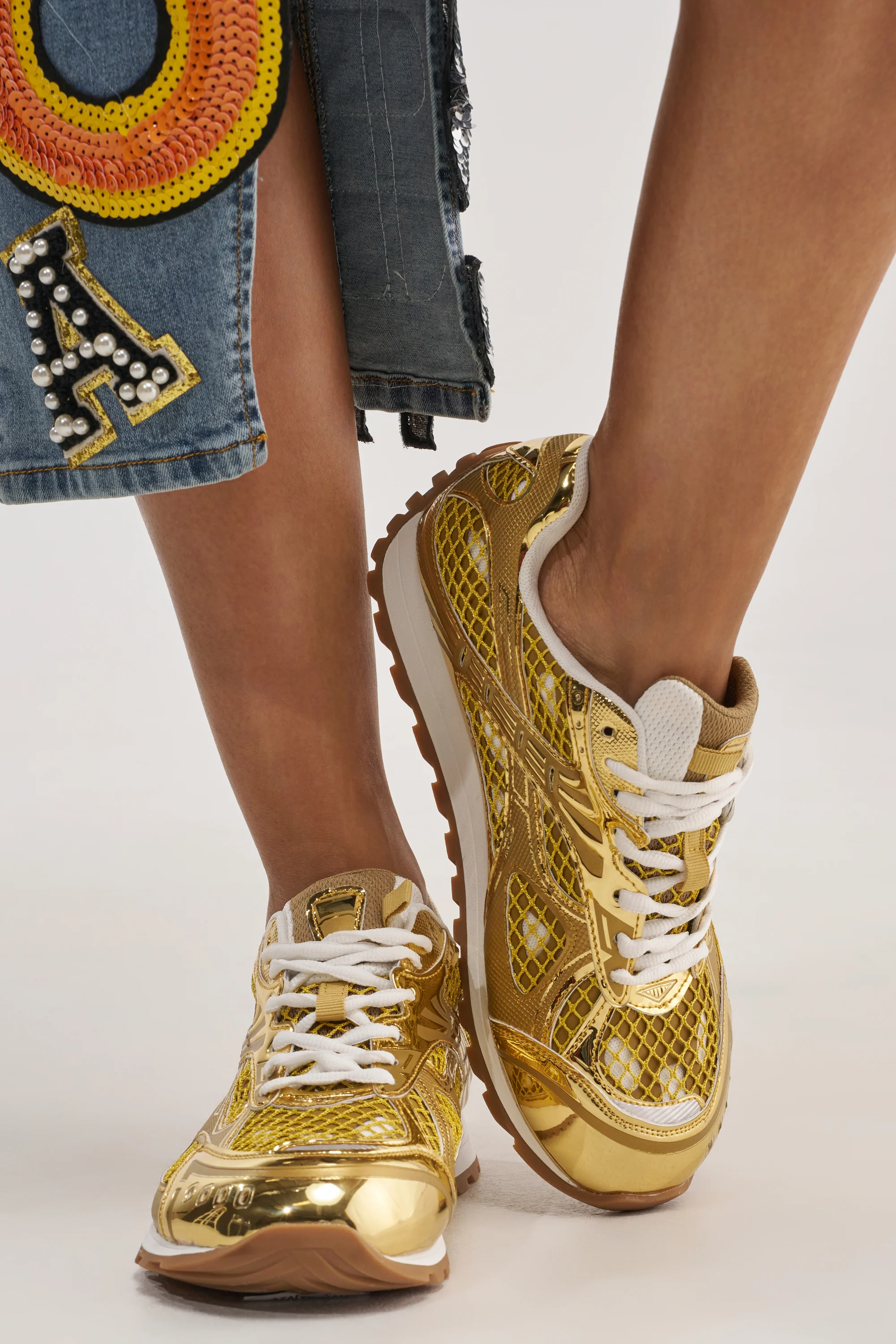 AKIRA GOLD LENIYA GOLD SNEAKER - Akira Wear