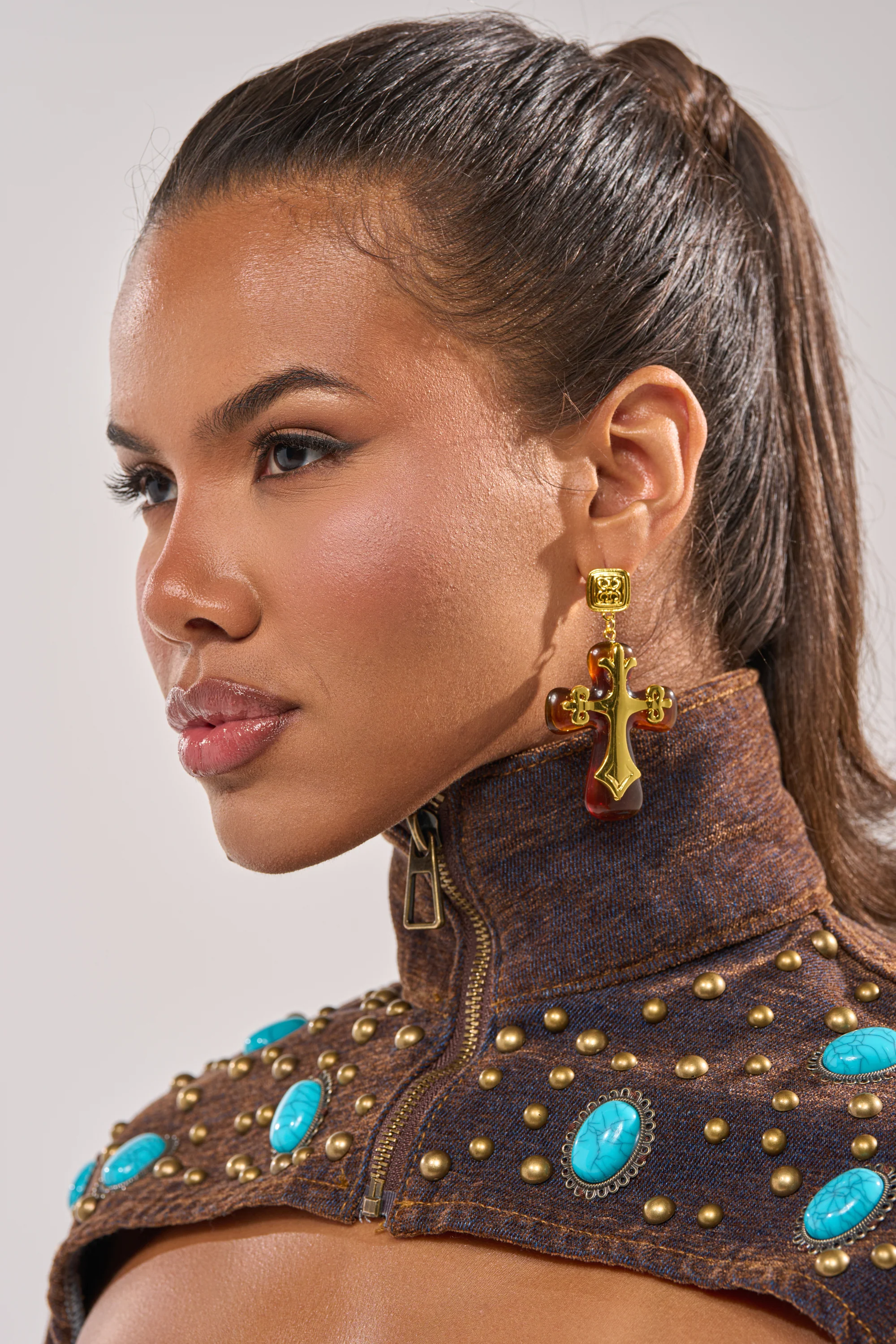 CROSS MY HEART EARRING - Akira Wear