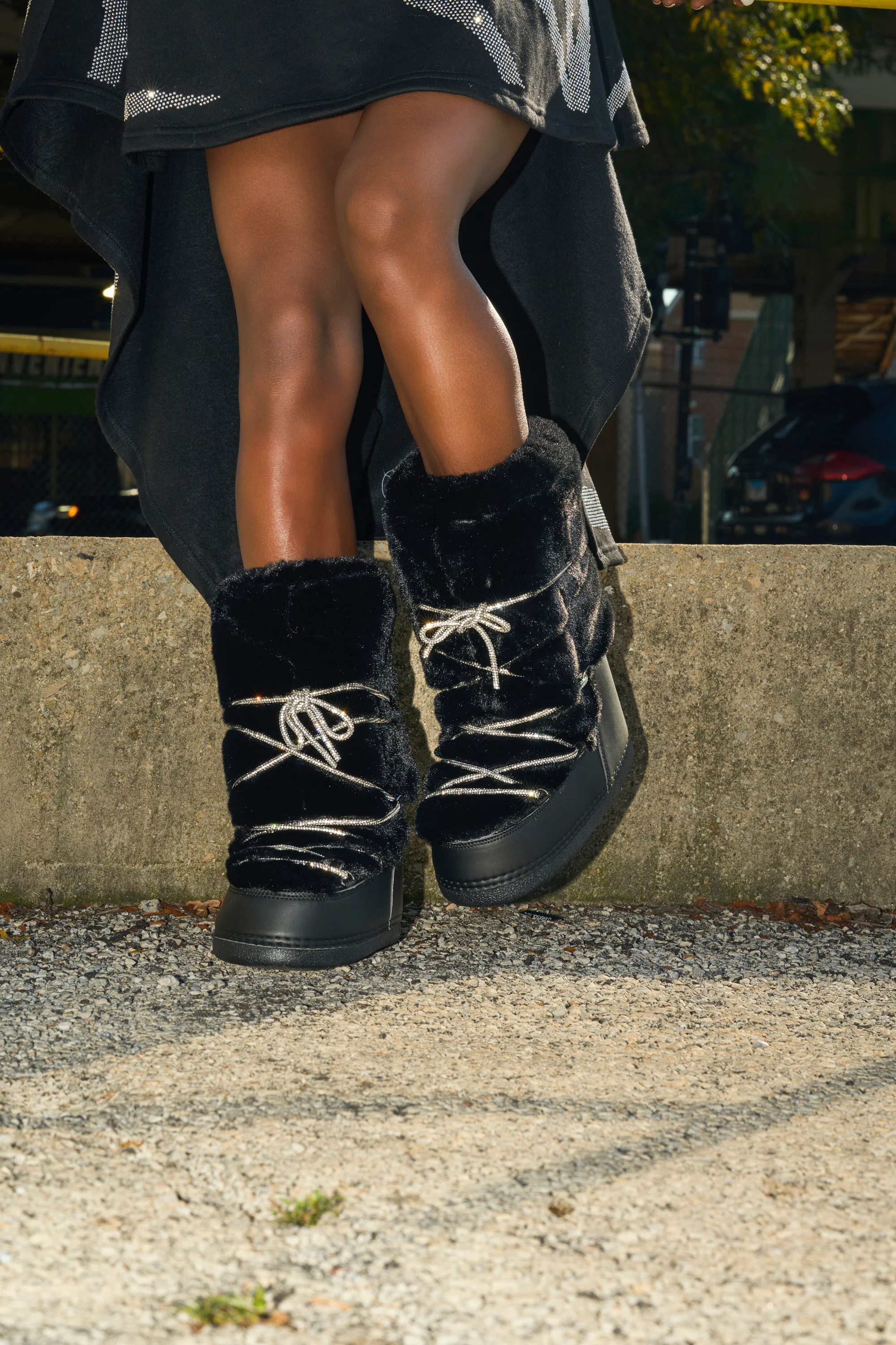 AZALEA WANG KARMELA BLACK FUR MOON BOOT - Akira Wear