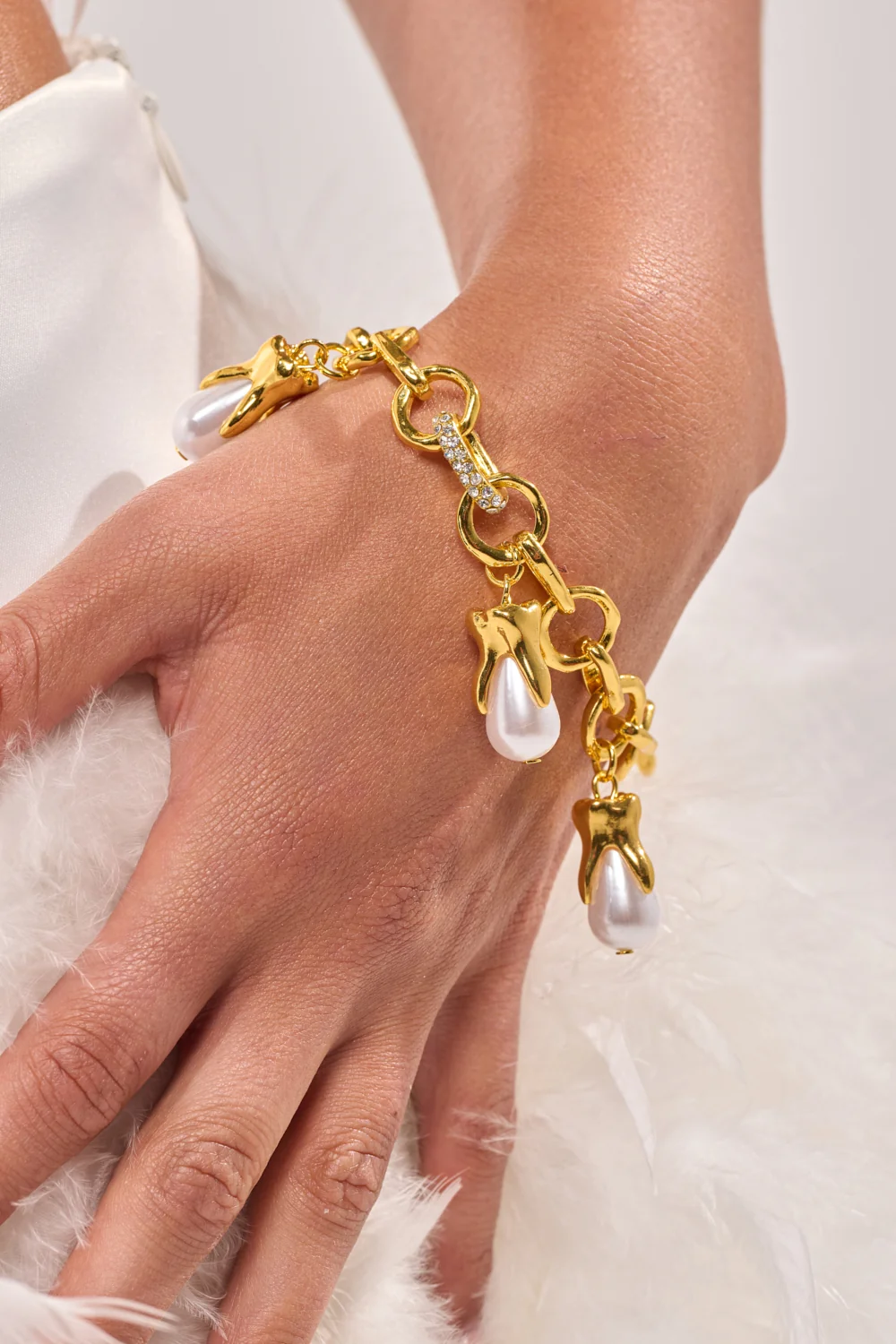 DESERVE ME BRACELET - Akira Wear