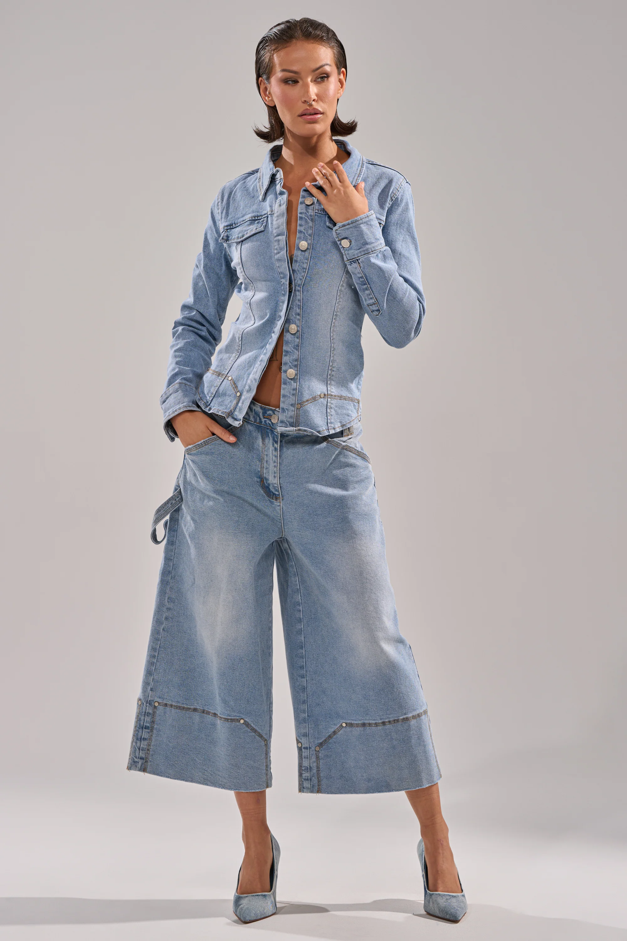 ROCK MY WORLD WIDE-LEG DENIM BERMUDA SHORTS - Akira Wear