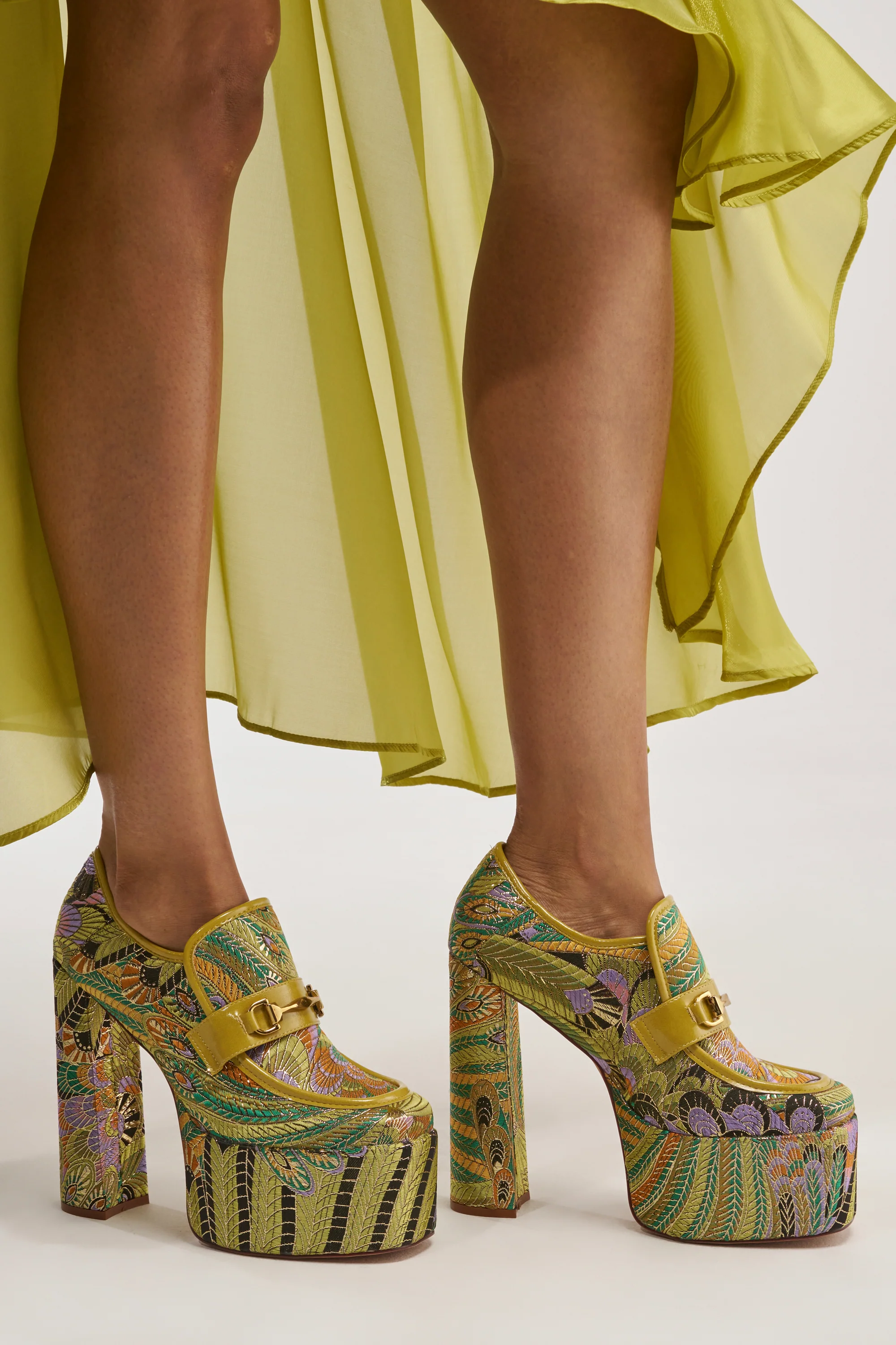 AZALEA WANG JUSTLY GREEN MULTI PLATFORM BROCADE BLOCK HEEL PUMP - Akira Wear