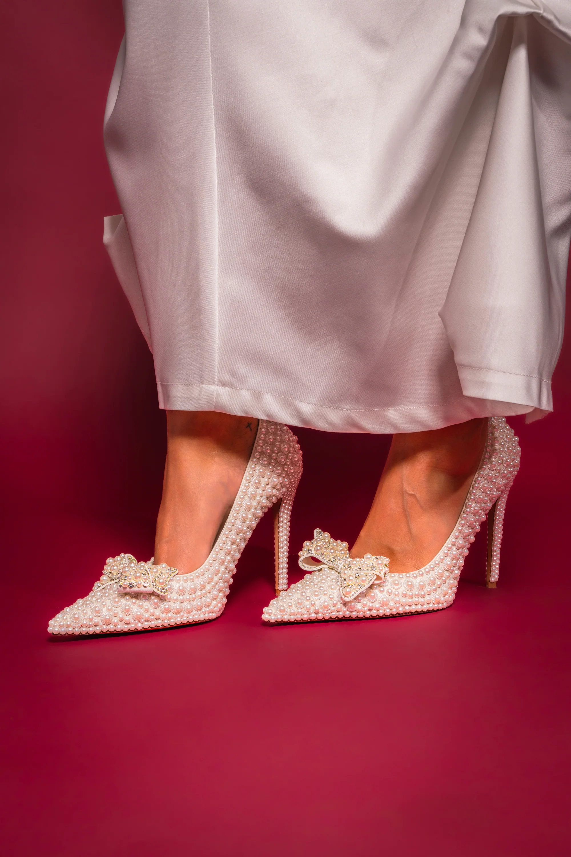 AZALEA WANG NAAMAH WHITE PEARL EMBELLISHED PUMP - Akira Wear