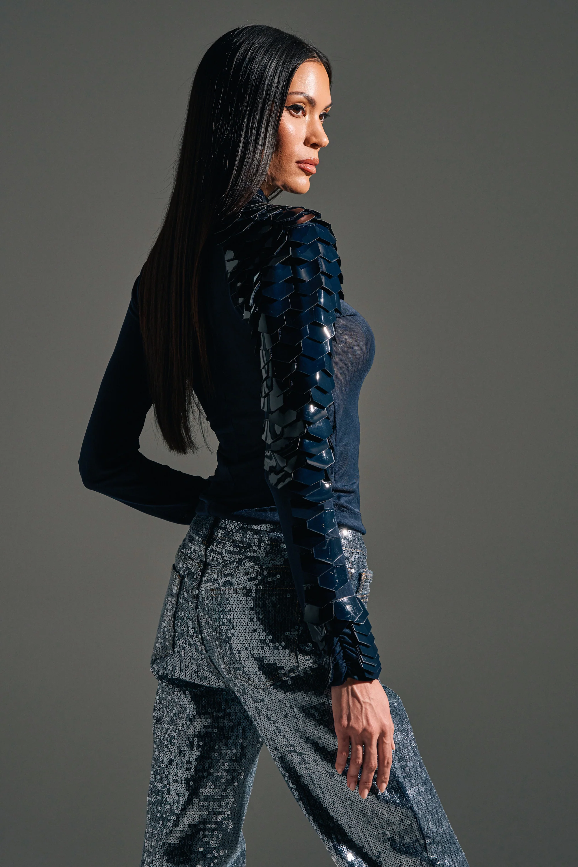 VELMA VINYL SINGLE SLEEVE SCALE TOP IN NAVY - Akira Wear