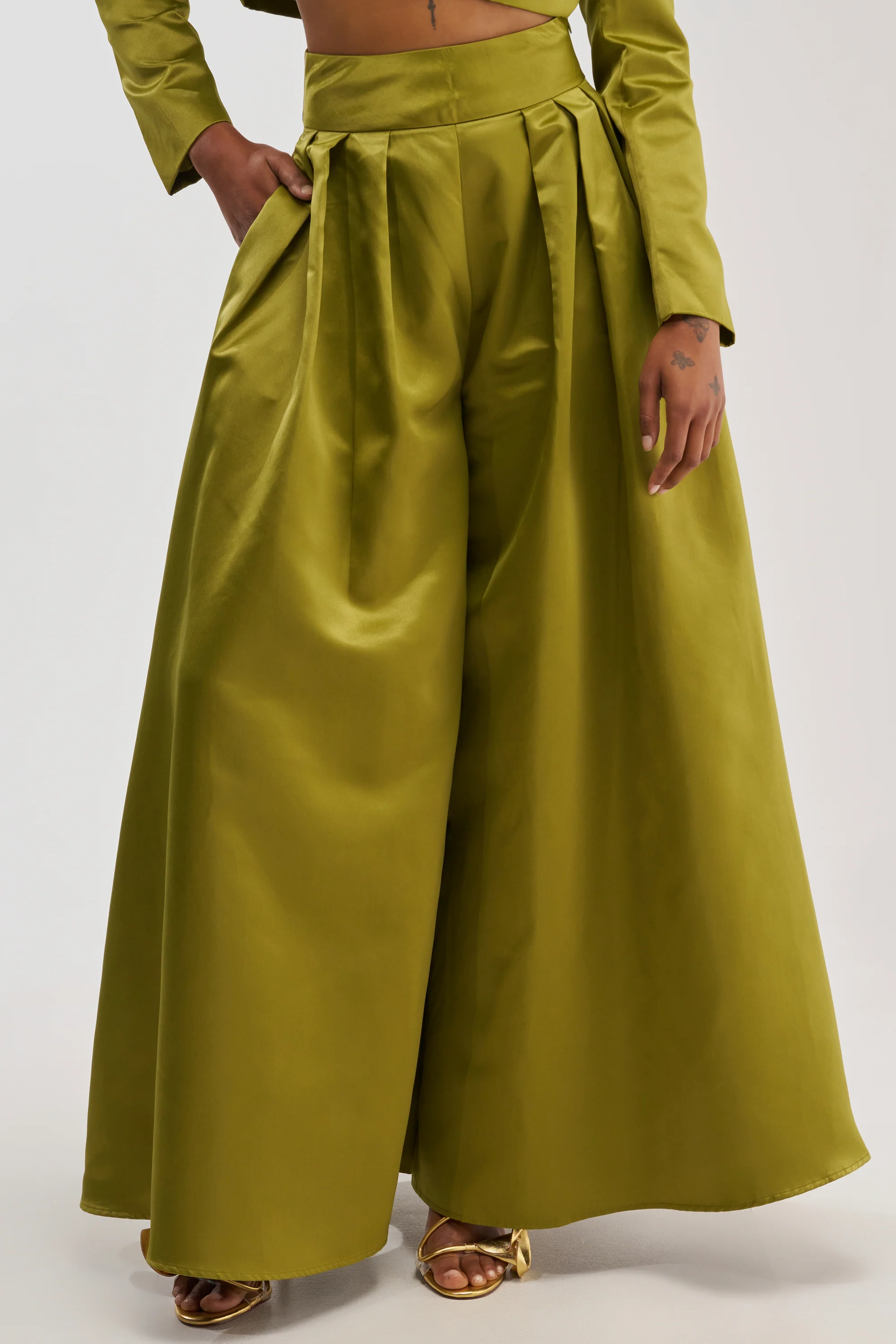 LILA SATIN TROUSER IN CHARTREUSE - Akira Wear