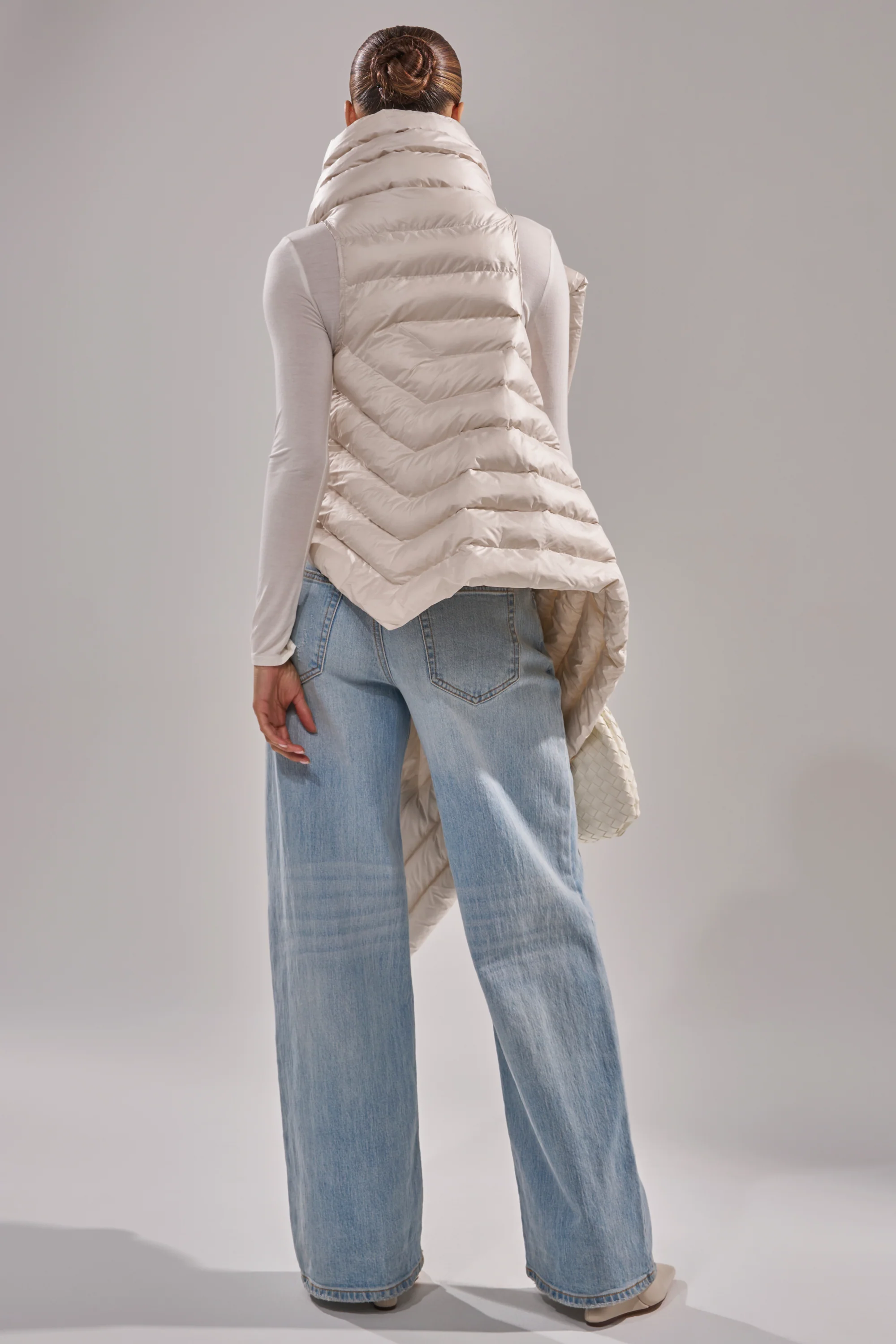 FOR THE DRAMA PUFFER VEST IN IVORY - Akira Wear