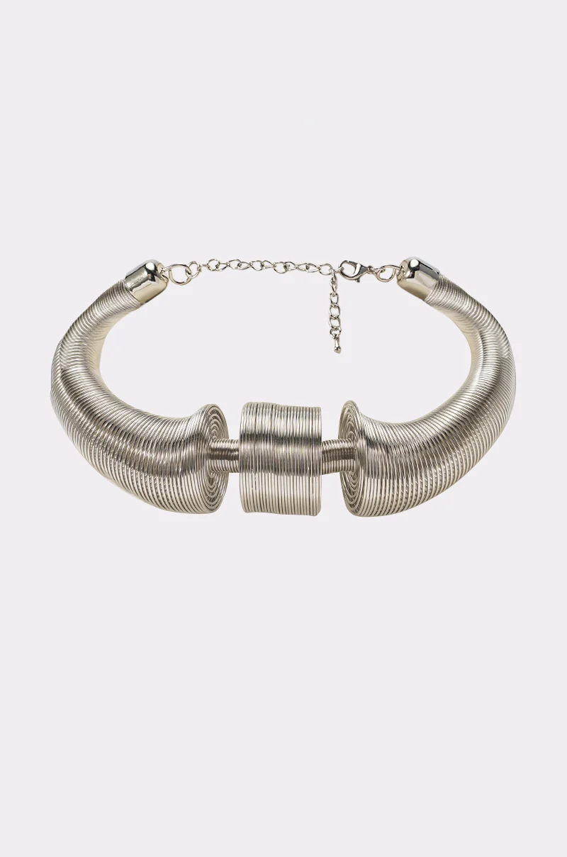 SCULPTED COIL COLLAR IN SILVER - Akira Wear