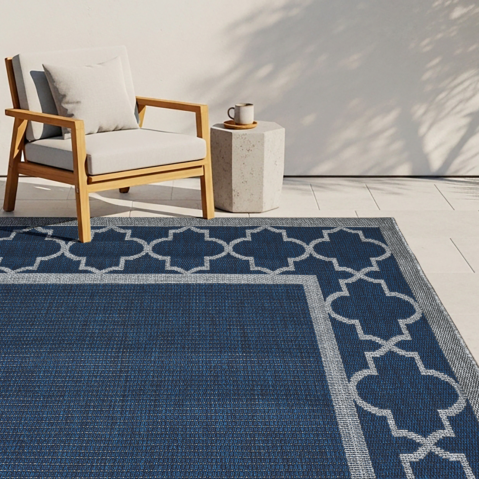 Laguna Indoor/Outdoor Area Rug, Simeon Navy Gray, 6’6” x 9’6”