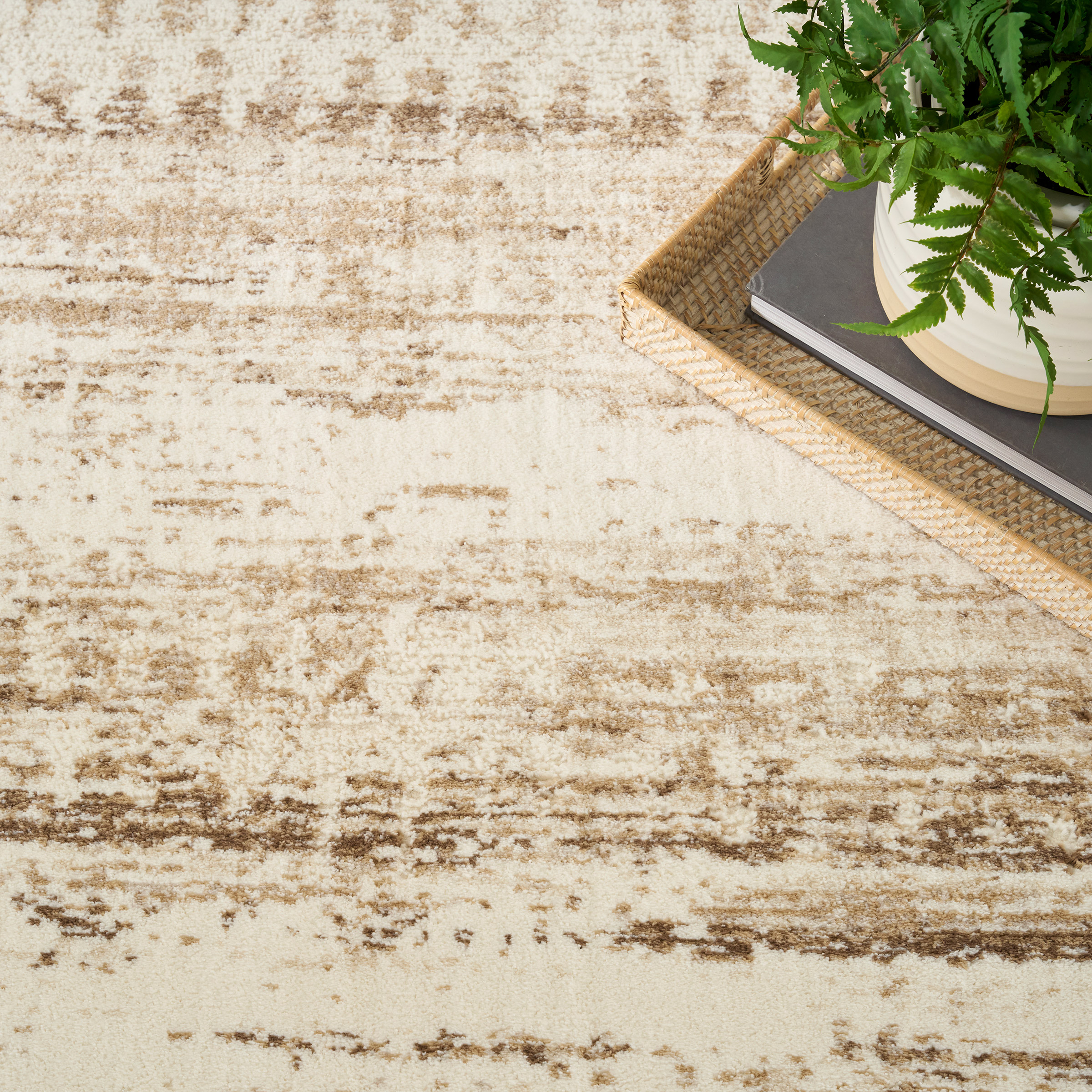 Nourison Briar Area Rug, Holly, 5’3” x 7’3”