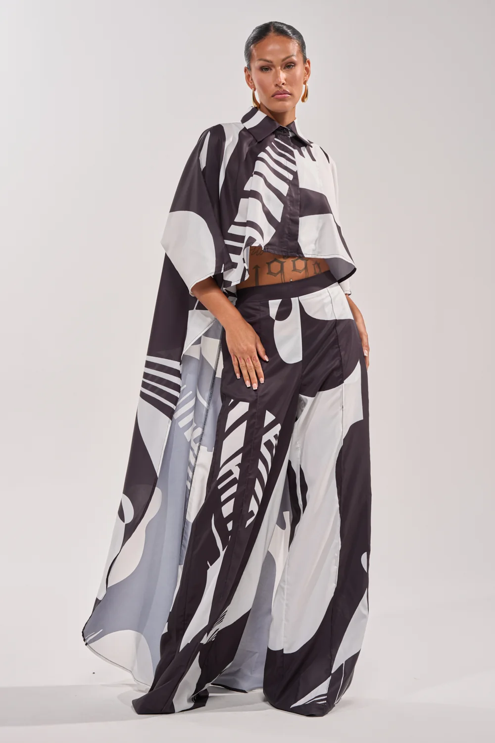 NOIR GODDESS COLLARED CAPE TOP - Akira Wear