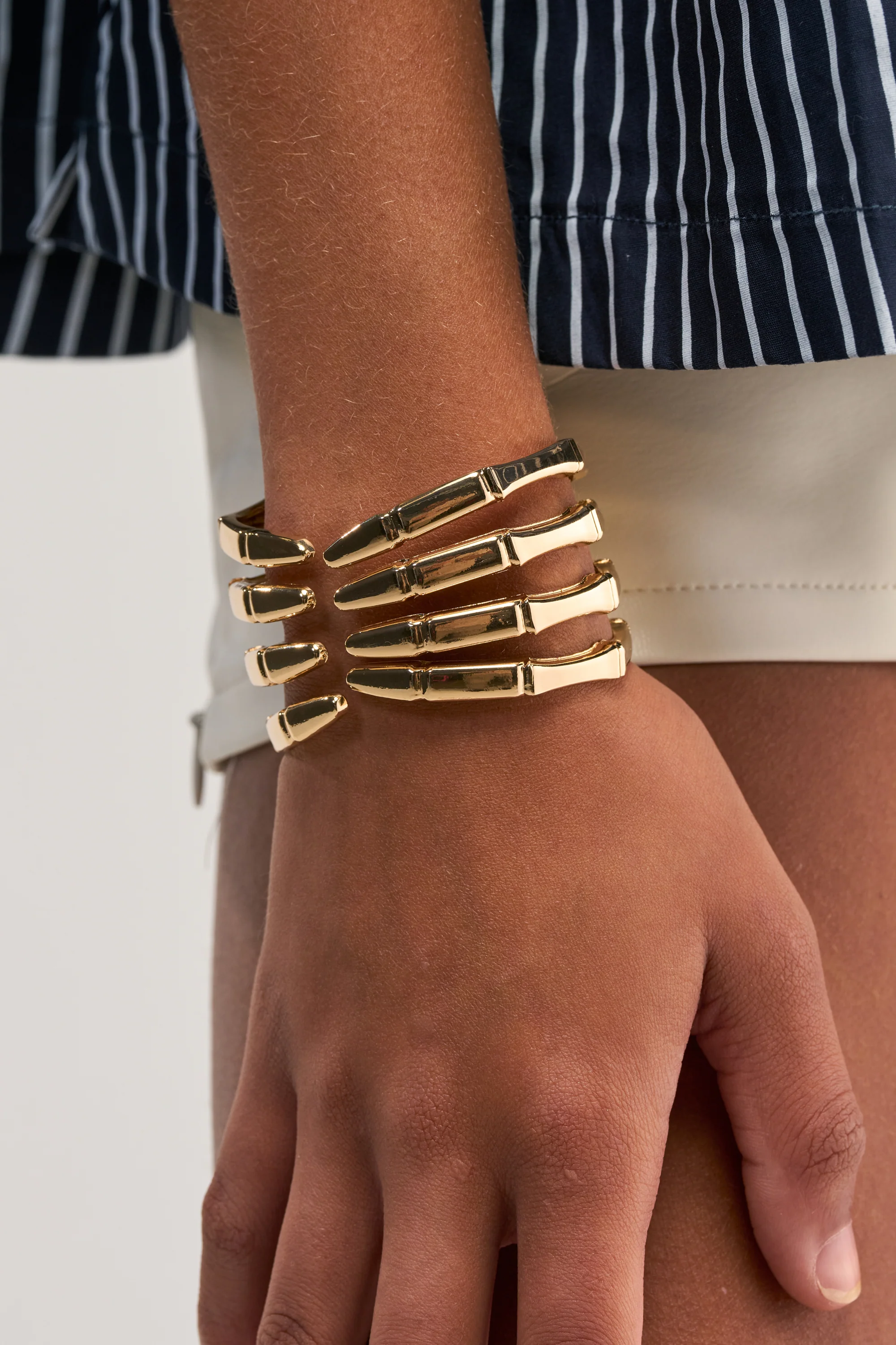 SKELLY CUFF - Akira Wear