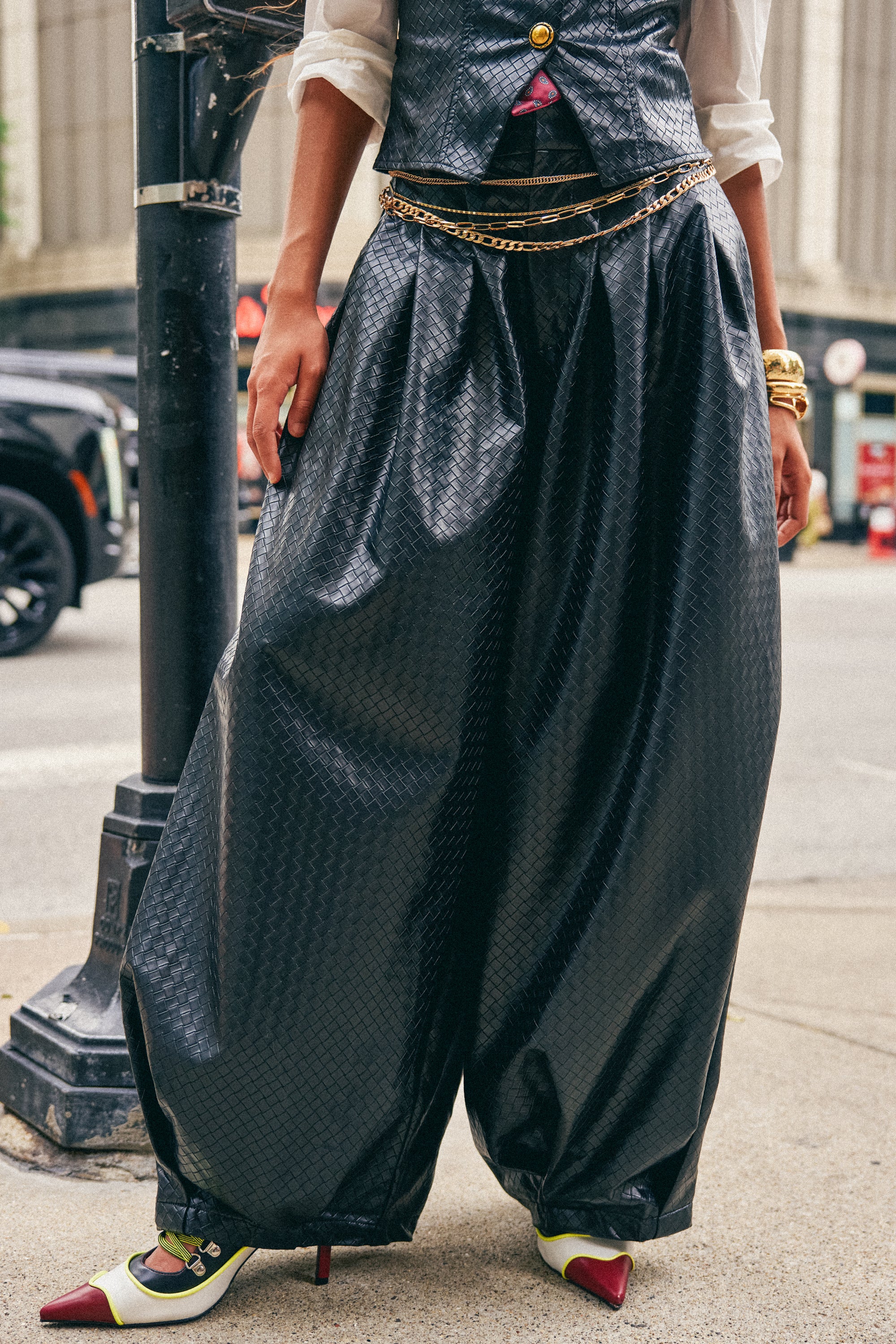 OFFICE BADDIE WOVEN PU BALLOON PANT - Akira Wear