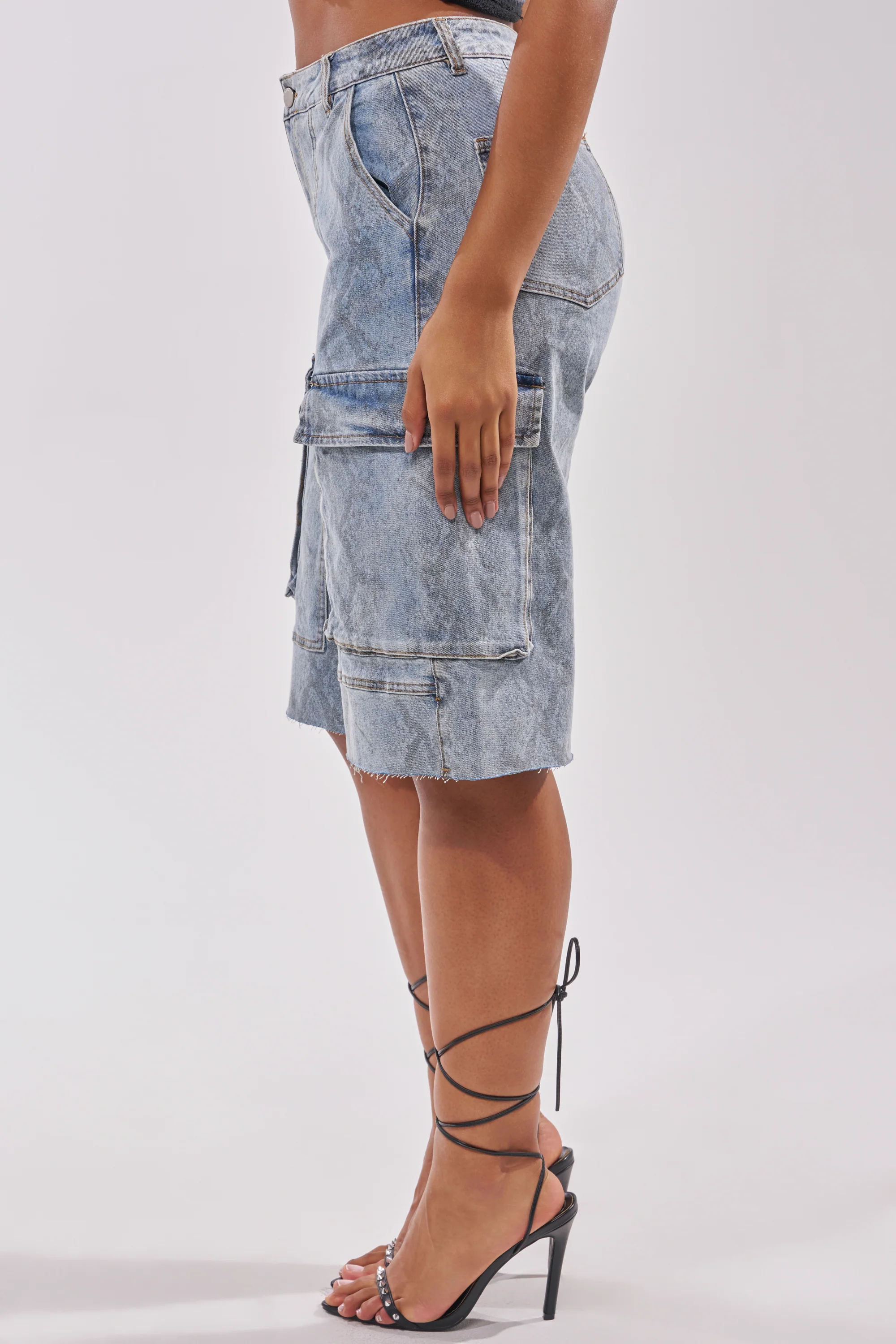 LITTLE SNAKE BERMUDA SHORT - Akira Wear