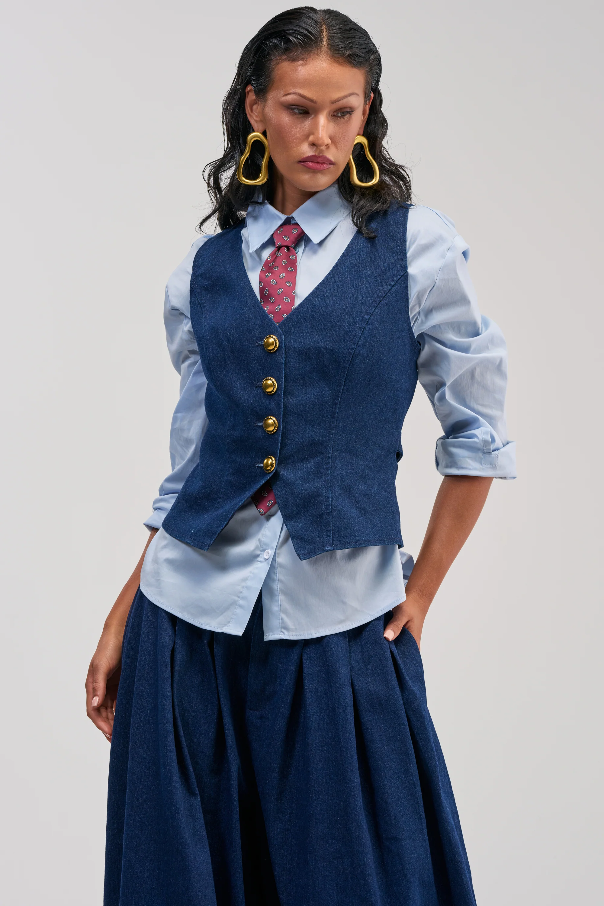 BUSINESS IN THE FRONT BUTTON DOWN - Akira Wear