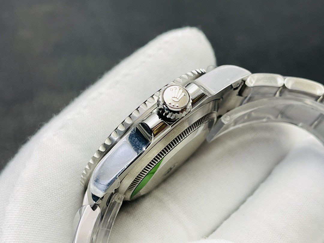 Rolex Submariner Date 
