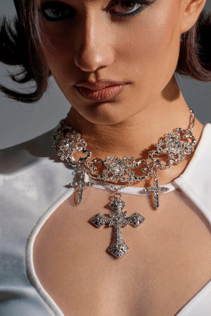FOREVER PROTECTED NECKLACE - Akira Wear