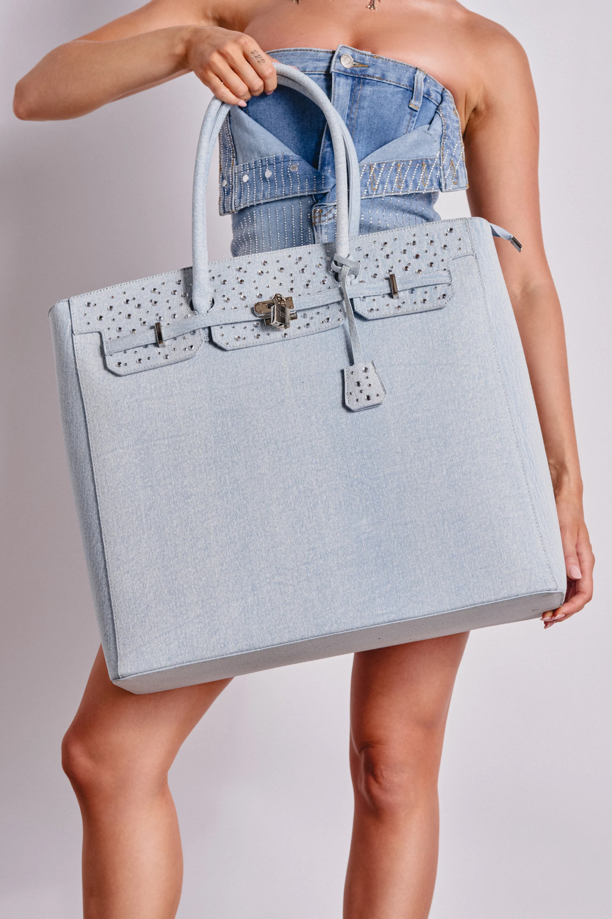 DENIM AND DIAMONDS OVERSIZED TOTE - Akira Wear