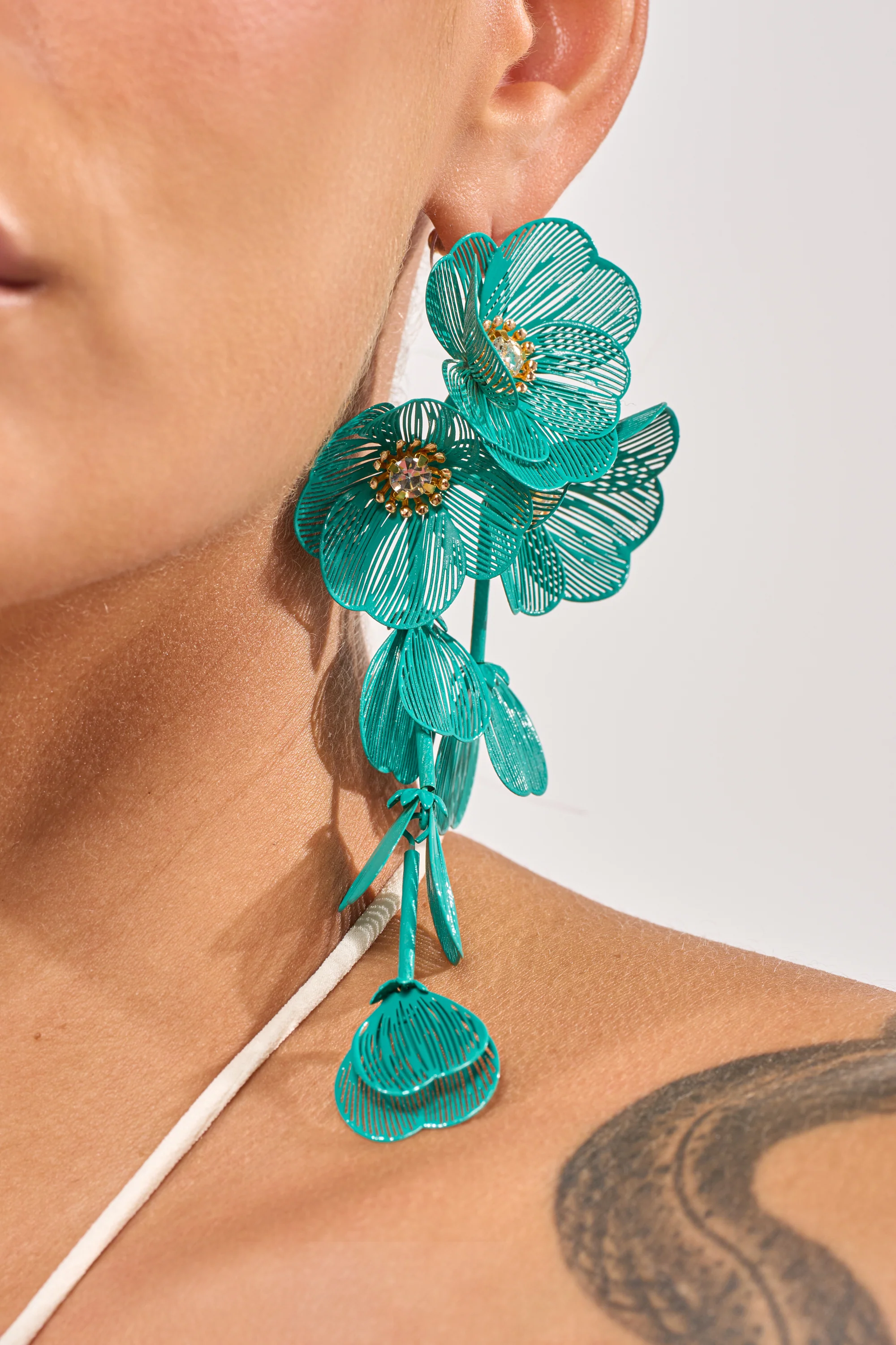 TOTEALLY EARRING - Akira Wear