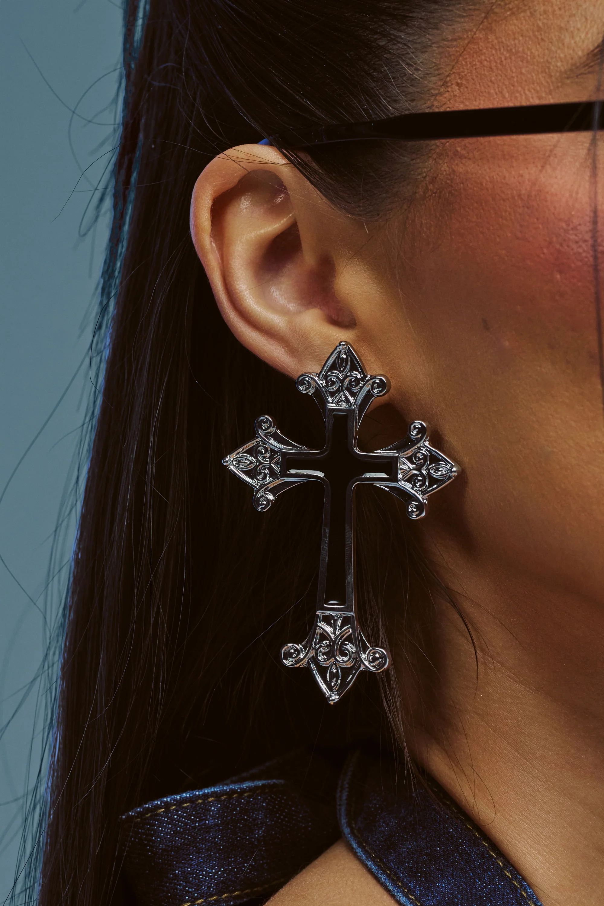 ELITE ENERGY CROSS EARRINGS - Akira Wear