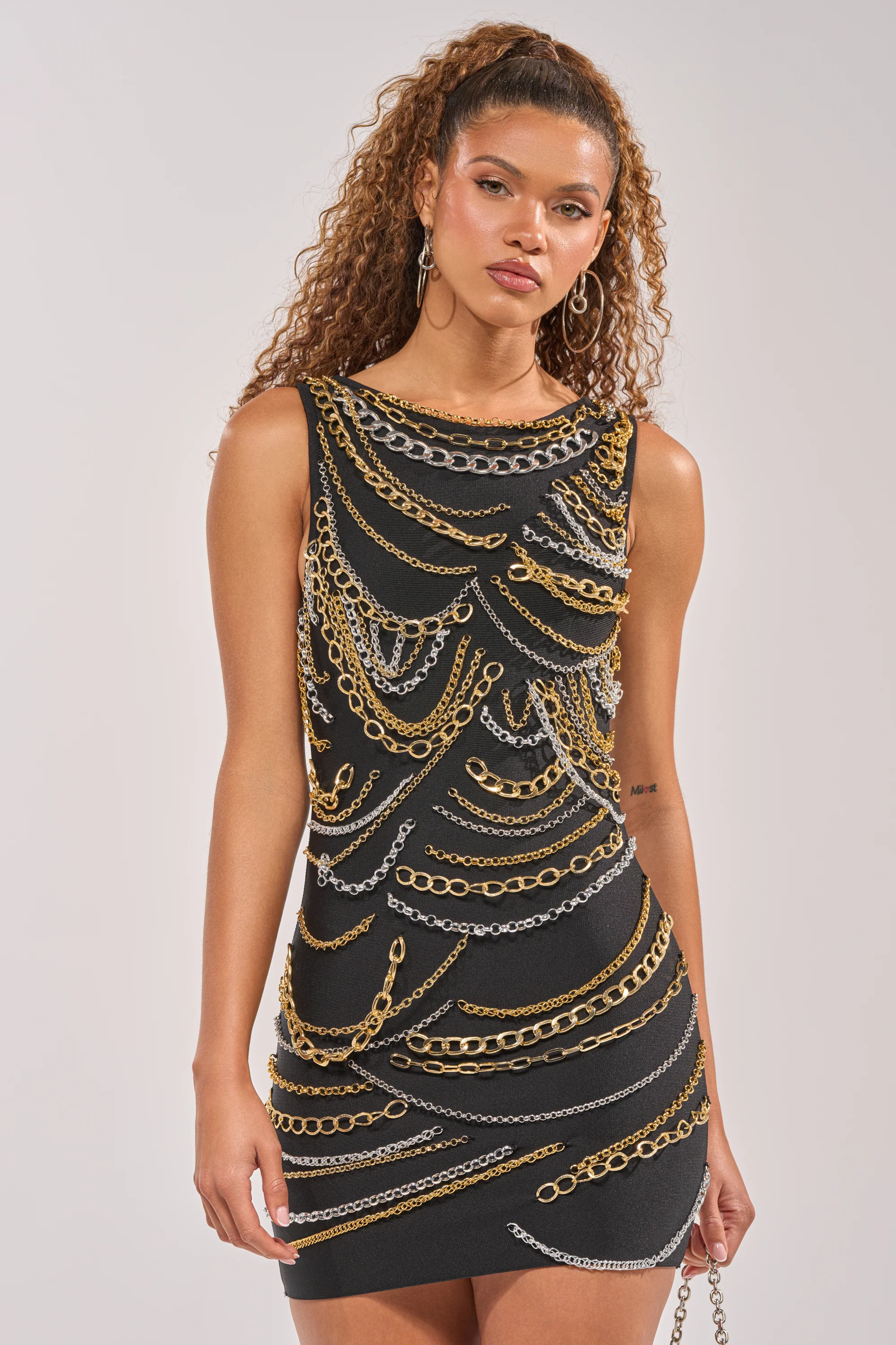 BLOWING KISSES CHAIN DETAIL MINI DRESS - Akira Wear