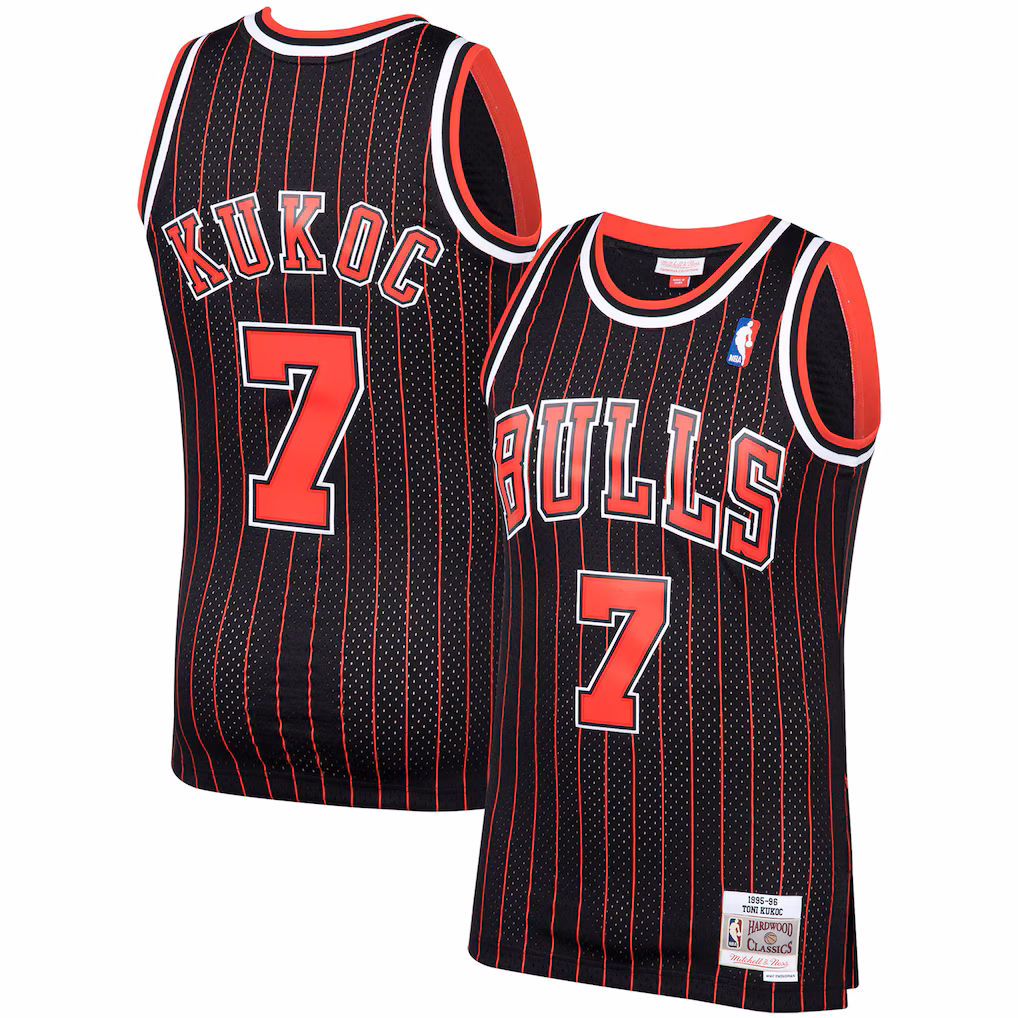 Men's Chicago Bulls Toni Kukoc Mitchell & Ness Black 1995/96 Hardwood Classics Swingman Jersey - Jersey
