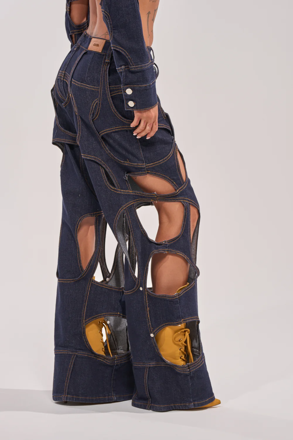 CUT YOU OUT RELAXED DENIM - Akira Wear