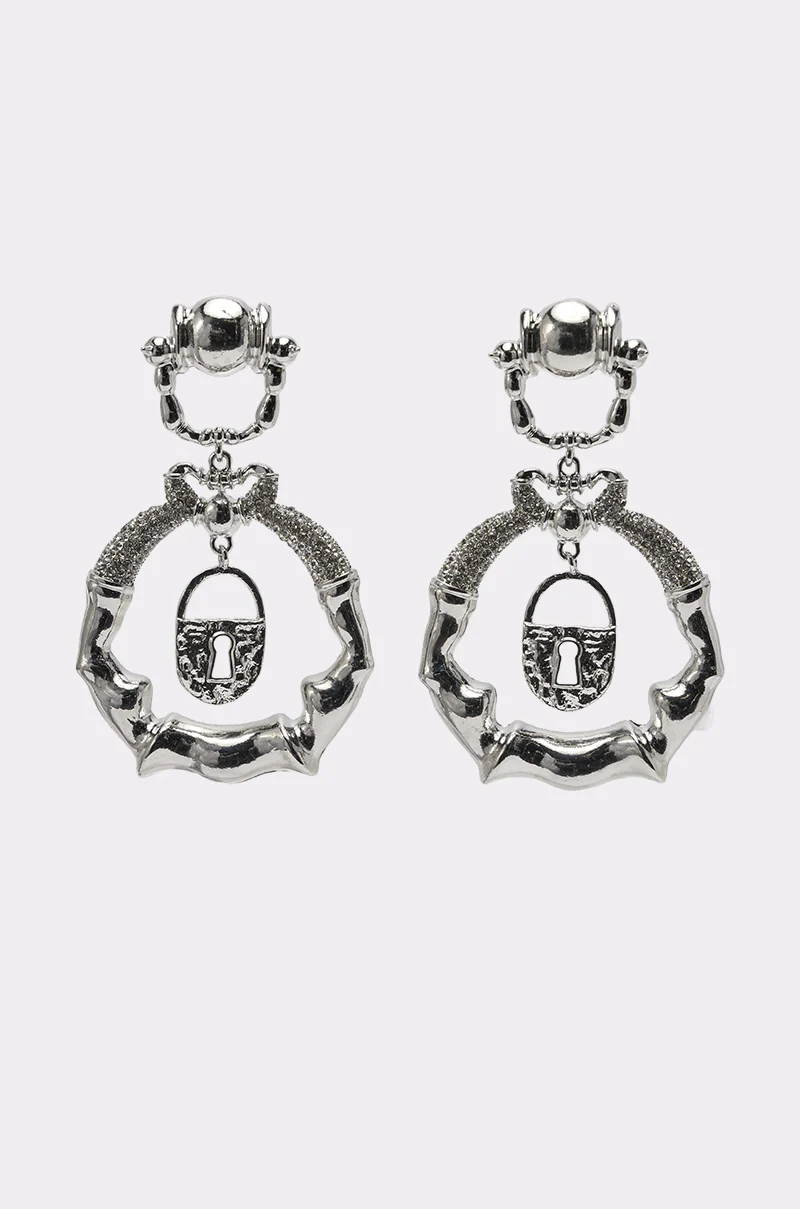 FLEW OUT EARRING - Akira Wear