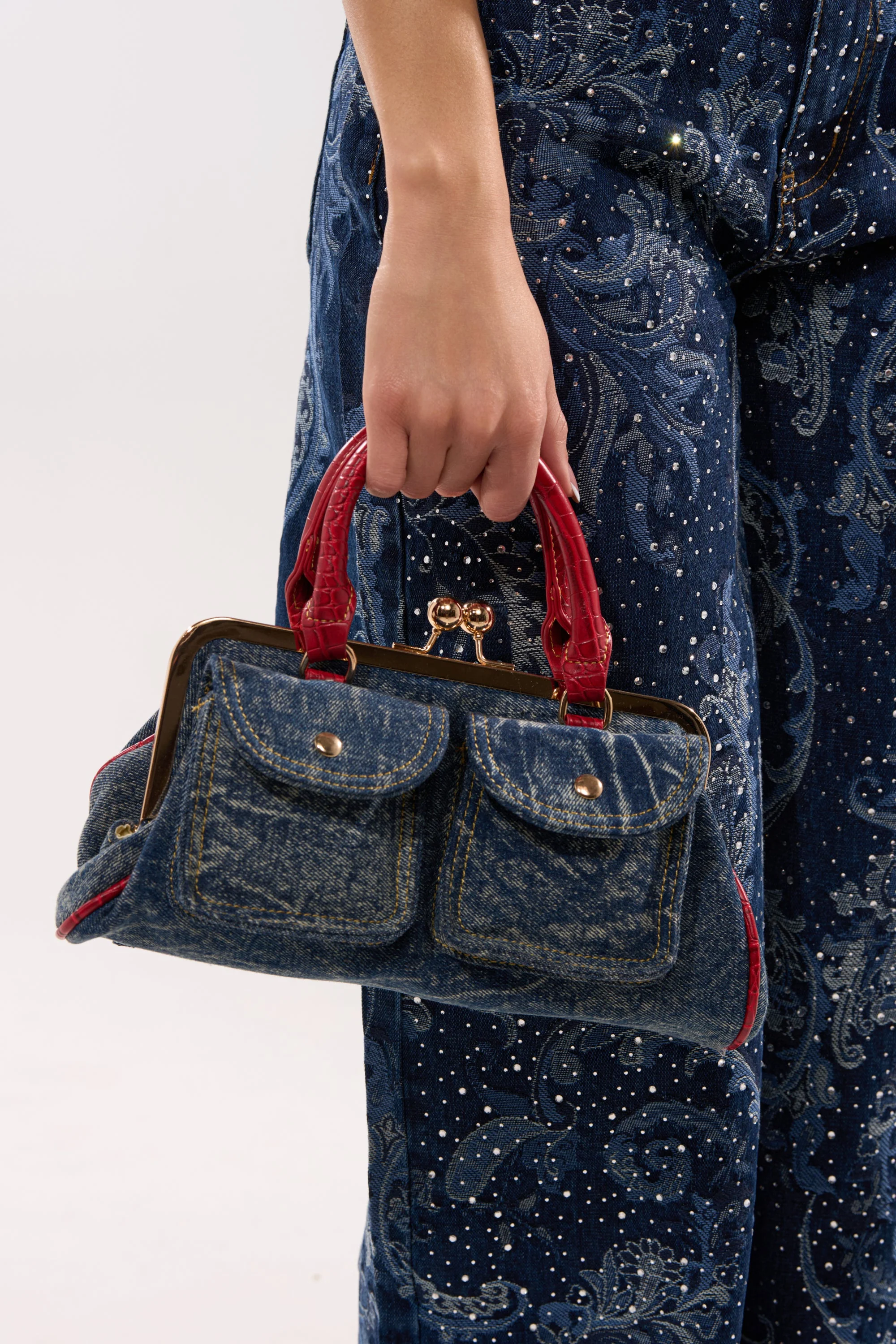 ON THE FLIGHT CARGO COIN PURSE - Akira Wear