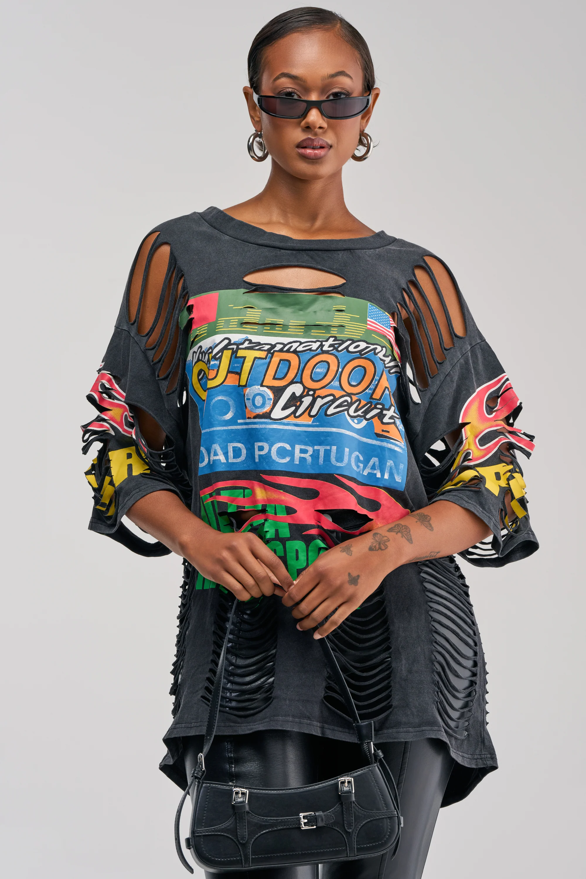 OFF TO THE RACES DISTRESSED OVERSIZED TEE - Akira Wear