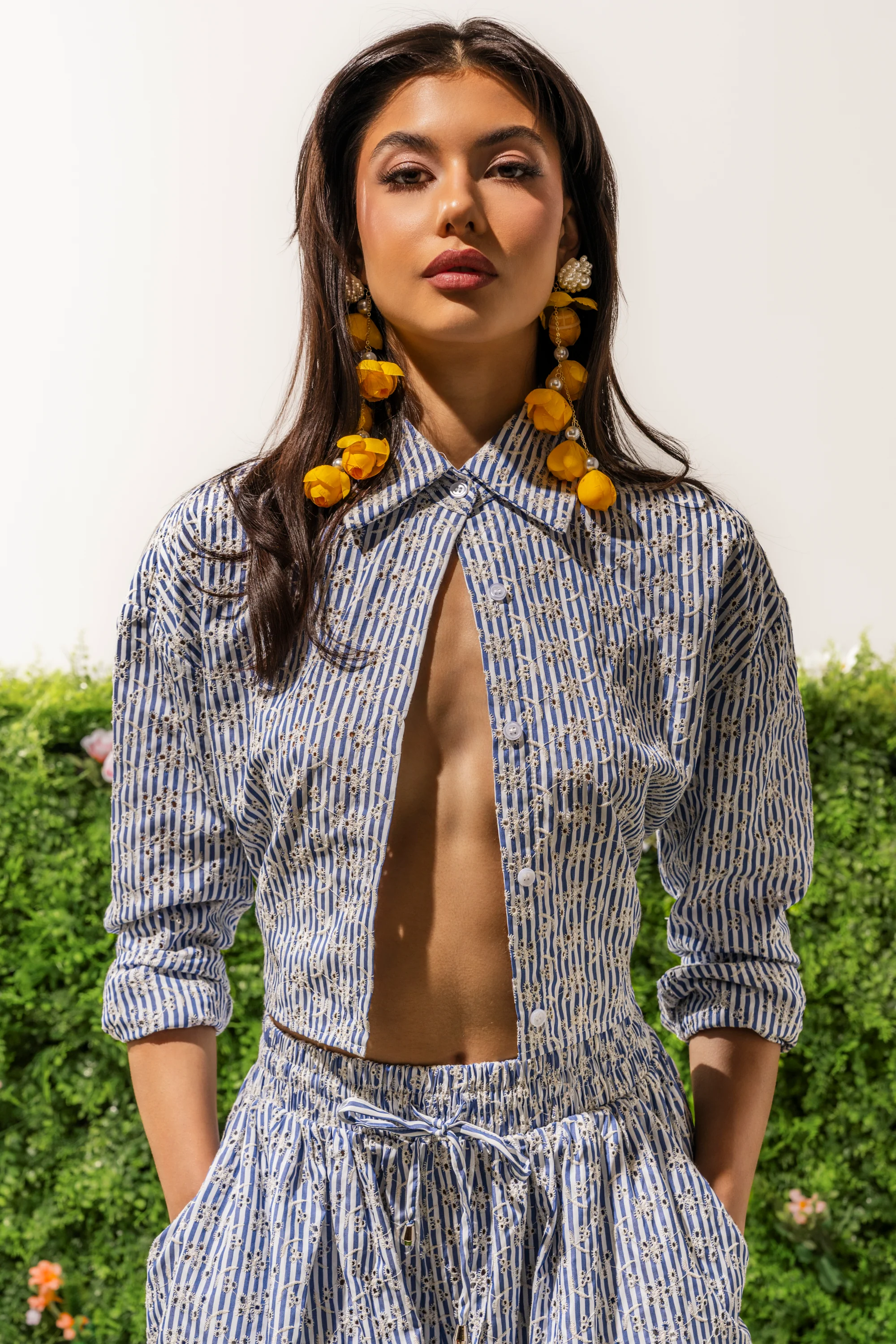 BLOSSOM CROP BUTTON DOWN - Akira Wear