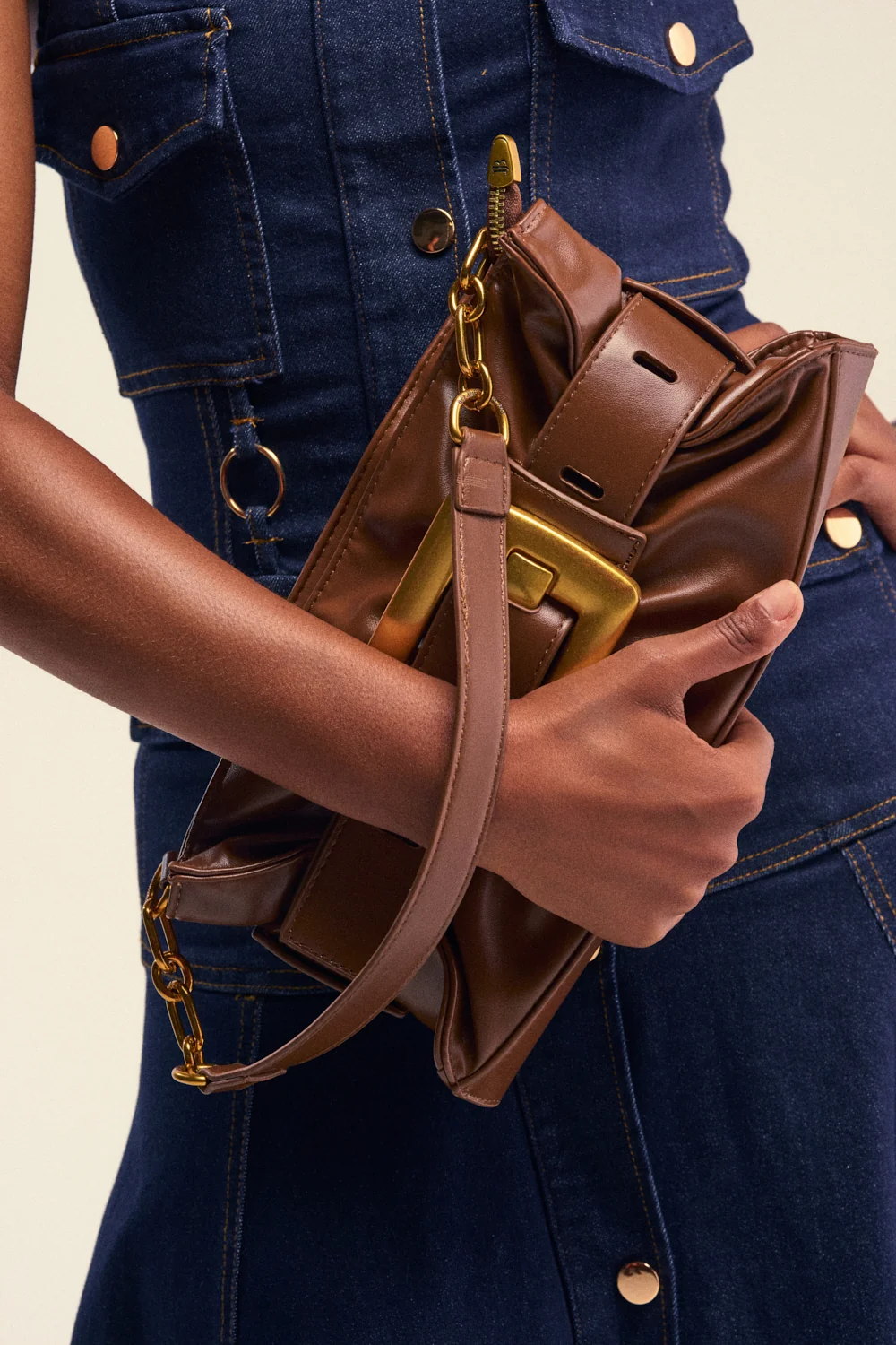 TOO CHIC PURSE - Akira Wear