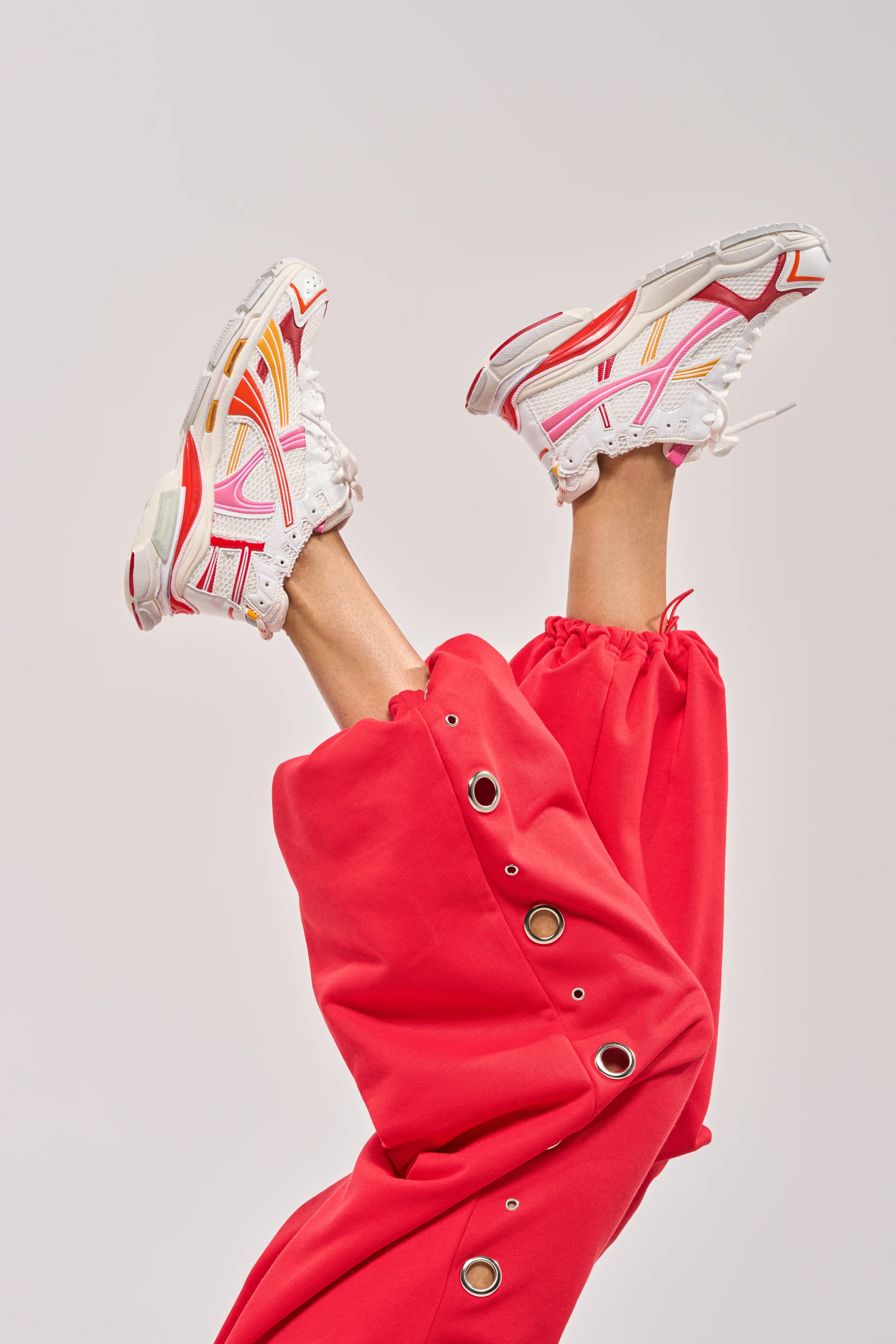 AKIRA GOLD MELAE WHITE AND PINK SNEAKER - Akira Wear
