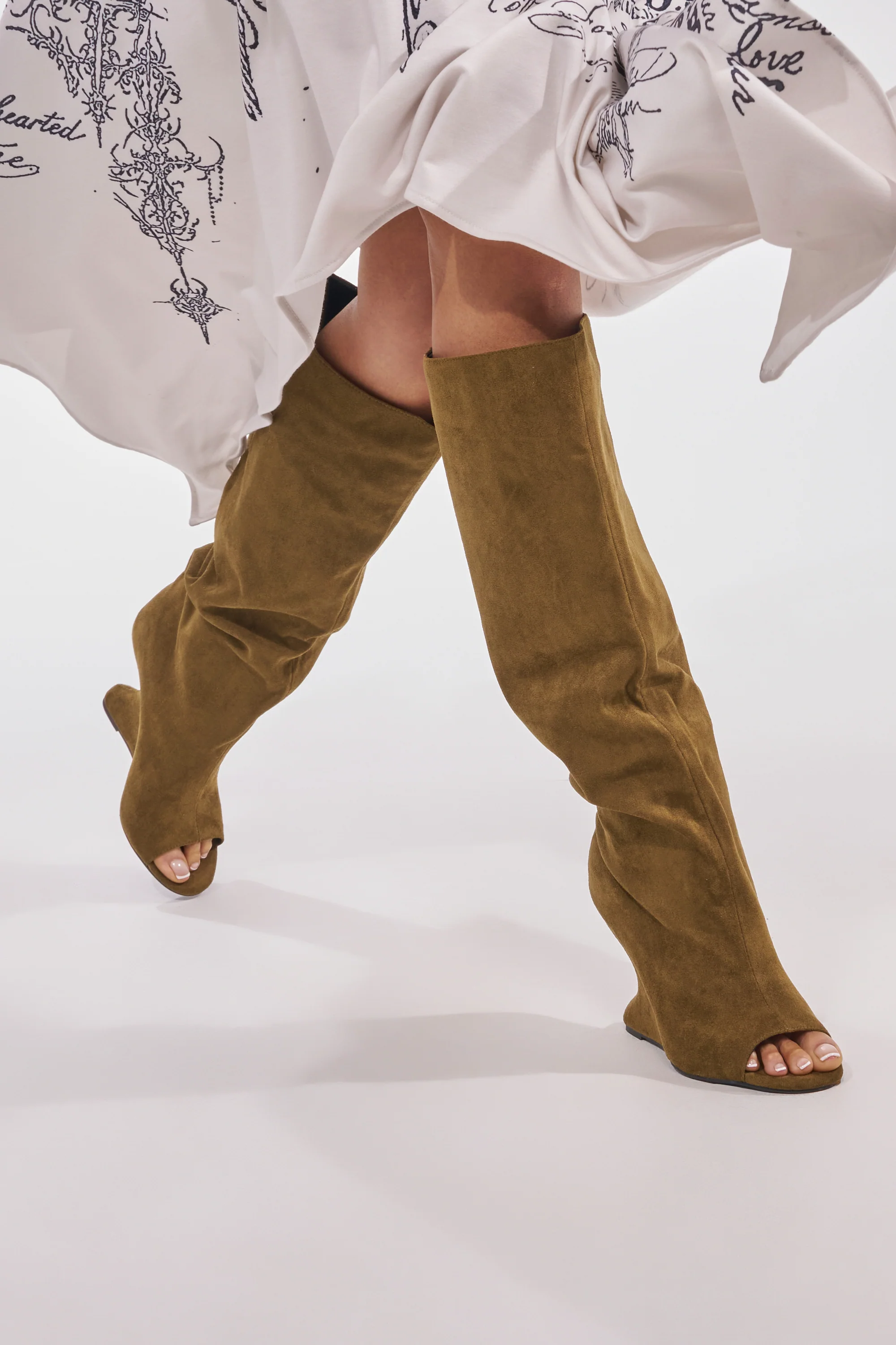 WIDE CALF BOOTS - Akira Wear