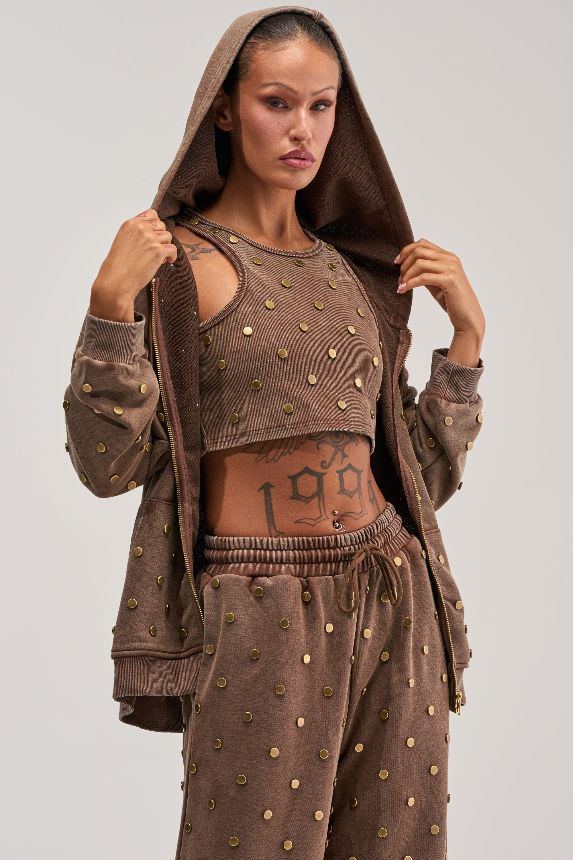 POPPING OFF ZIP UP SWEATSHIRT IN BROWN - Akira Wear