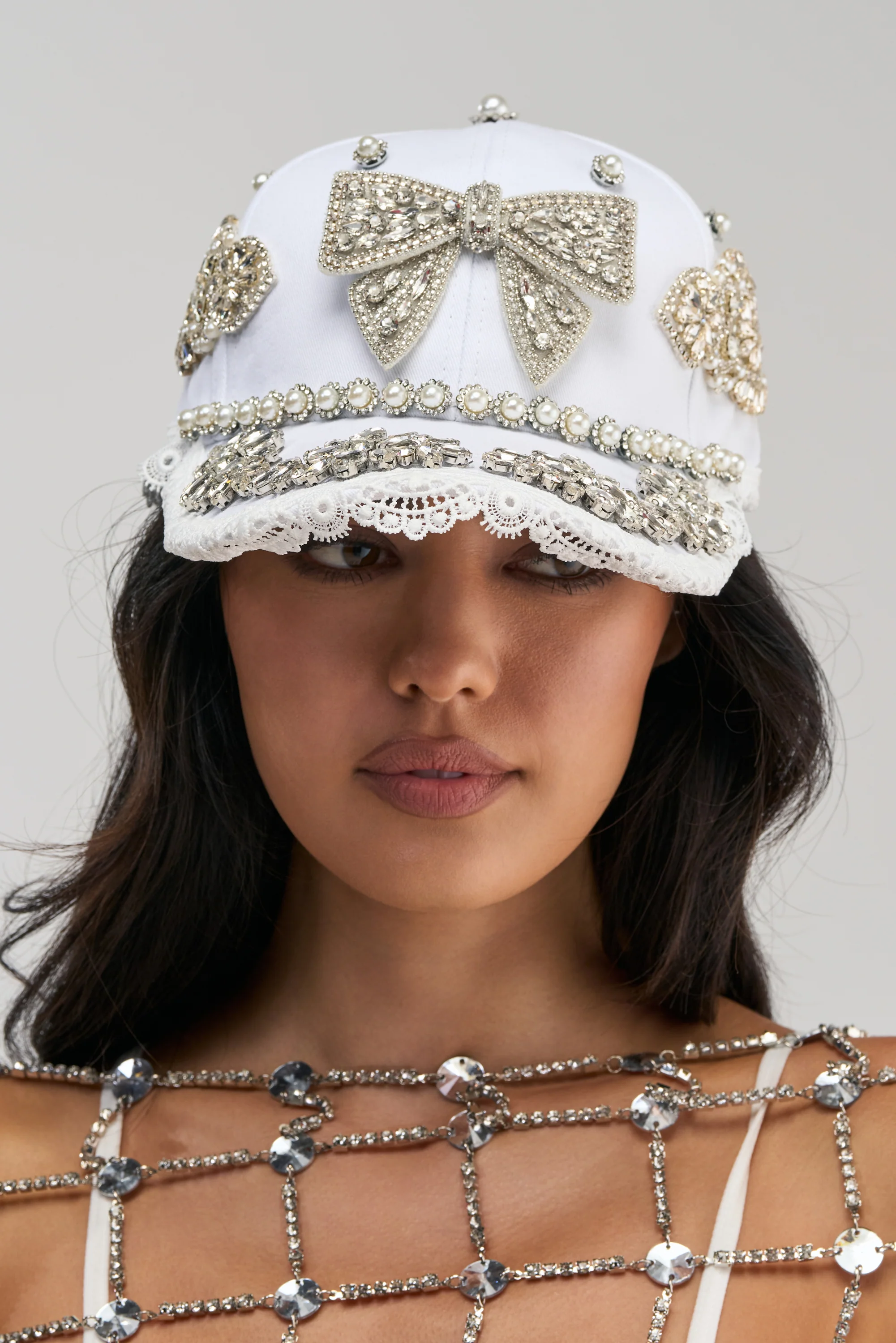 IM OUTSIDE EMBELLISHED HAT - Akira Wear
