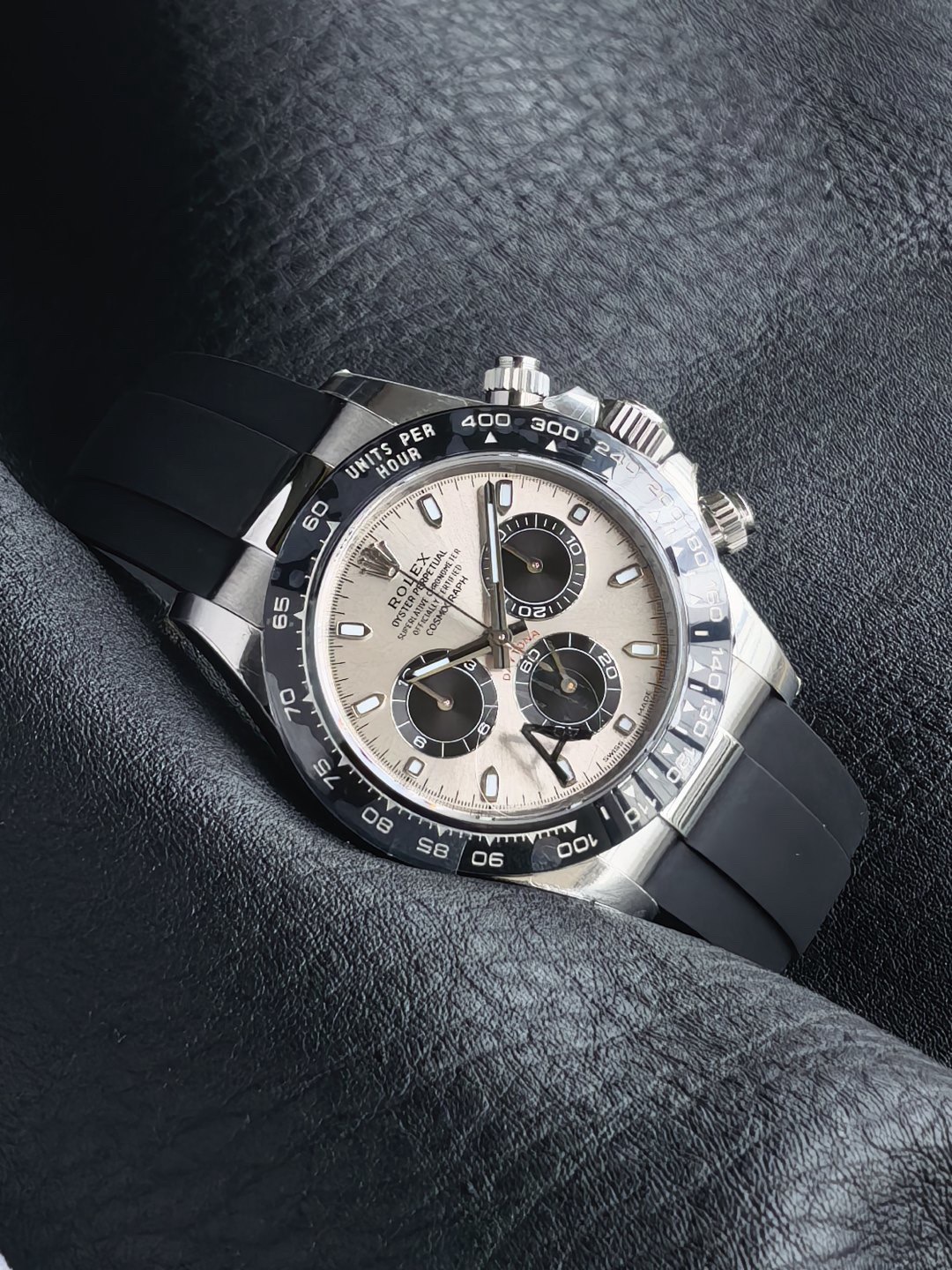 Code No. 6 Rolex Cosmograph Daytona 18K Yellow Gold Chronograph Watch