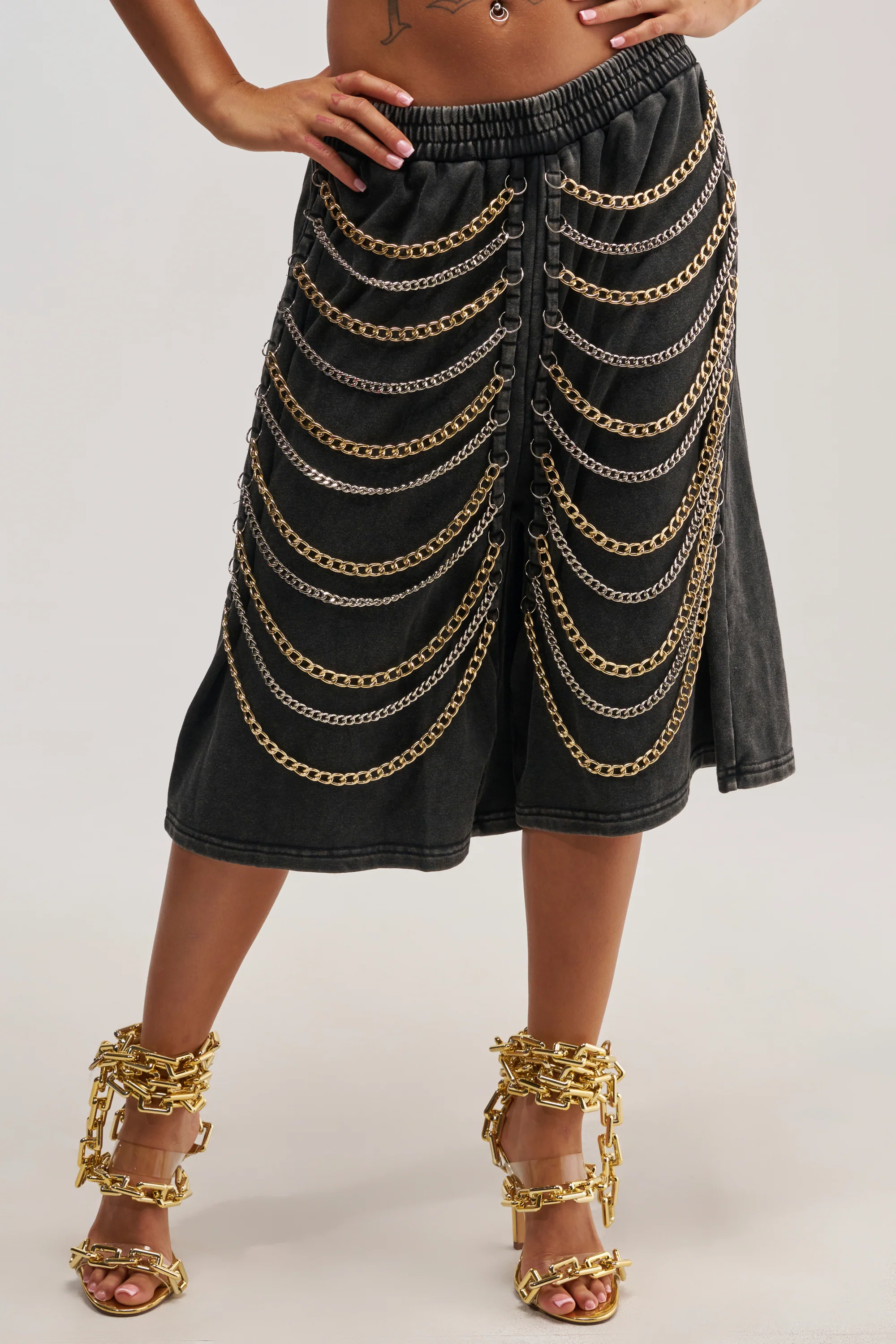 CHAINED DOWN BERMUDA SHORT - Akira Wear