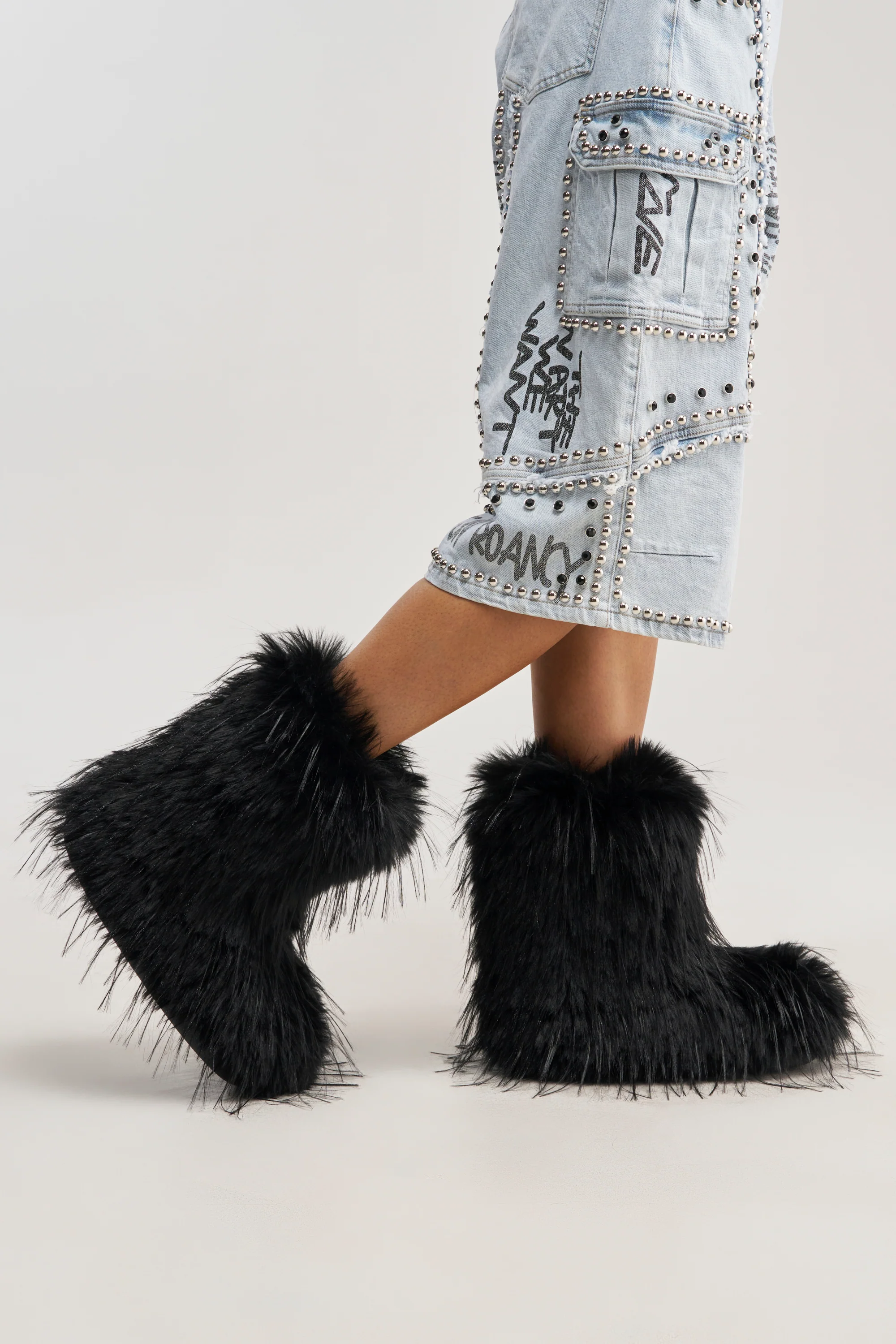 AZALEA WANG LENIX BLACK FLAT FUR BOOTIE - Akira Wear