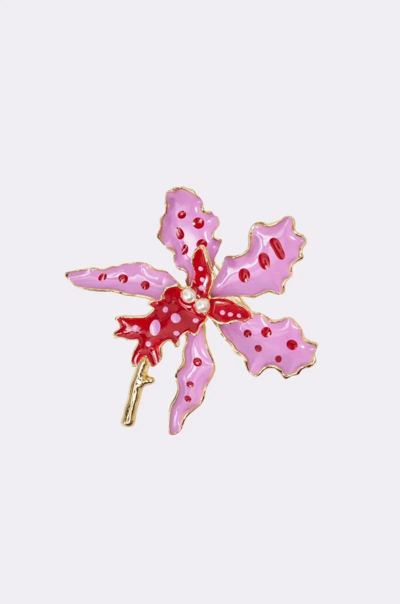 EPITOME OF BEAUTY BROOCH - Akira Wear