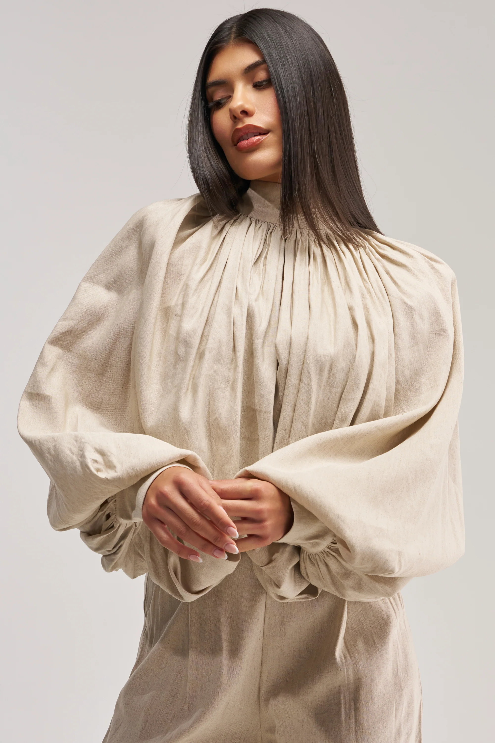 MASTERPIECE PUFF LONG SLEEVE TOP IN LINEN - Akira Wear