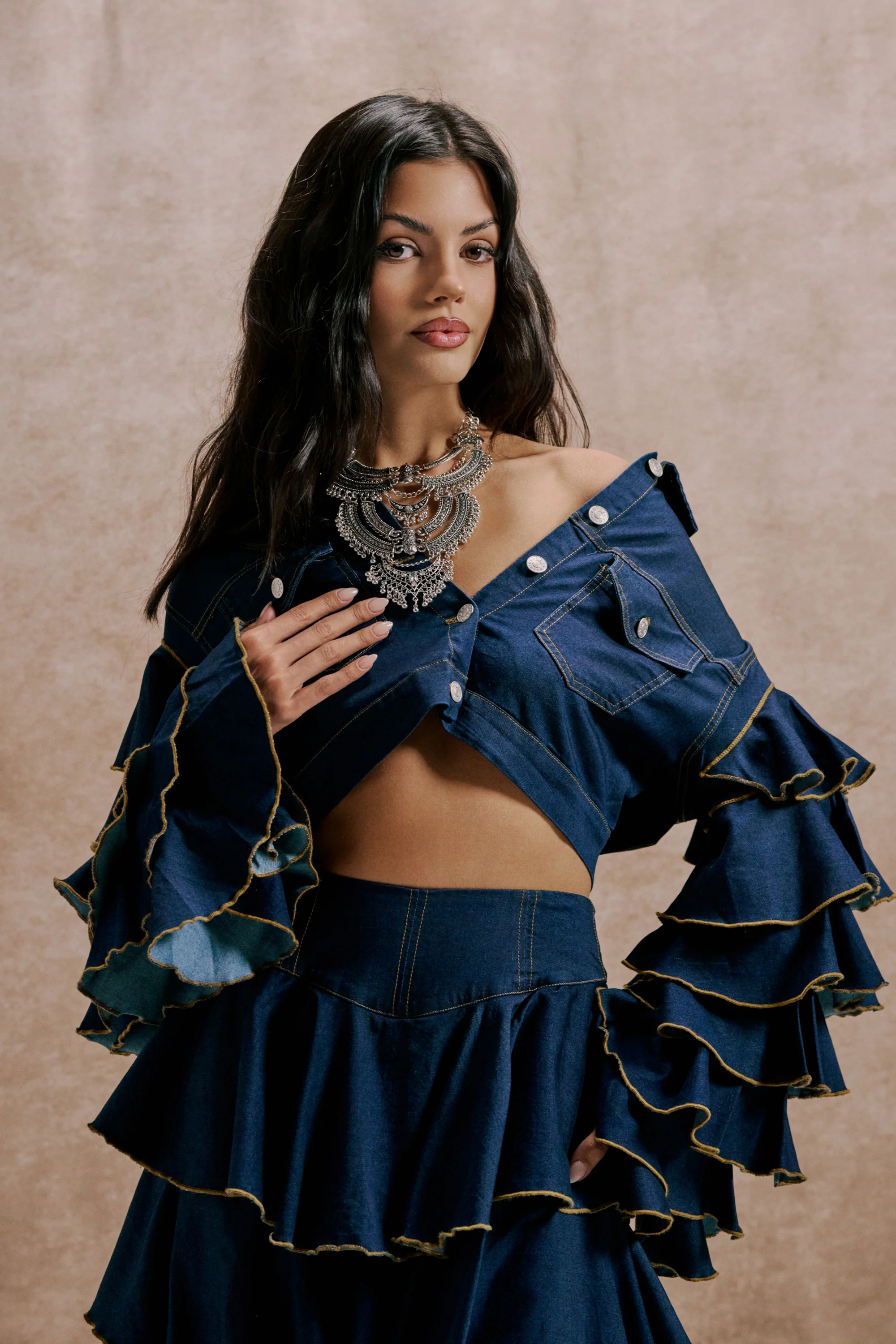 SHAKE IT OUT CROPPED DENIM JACKET - Akira Wear
