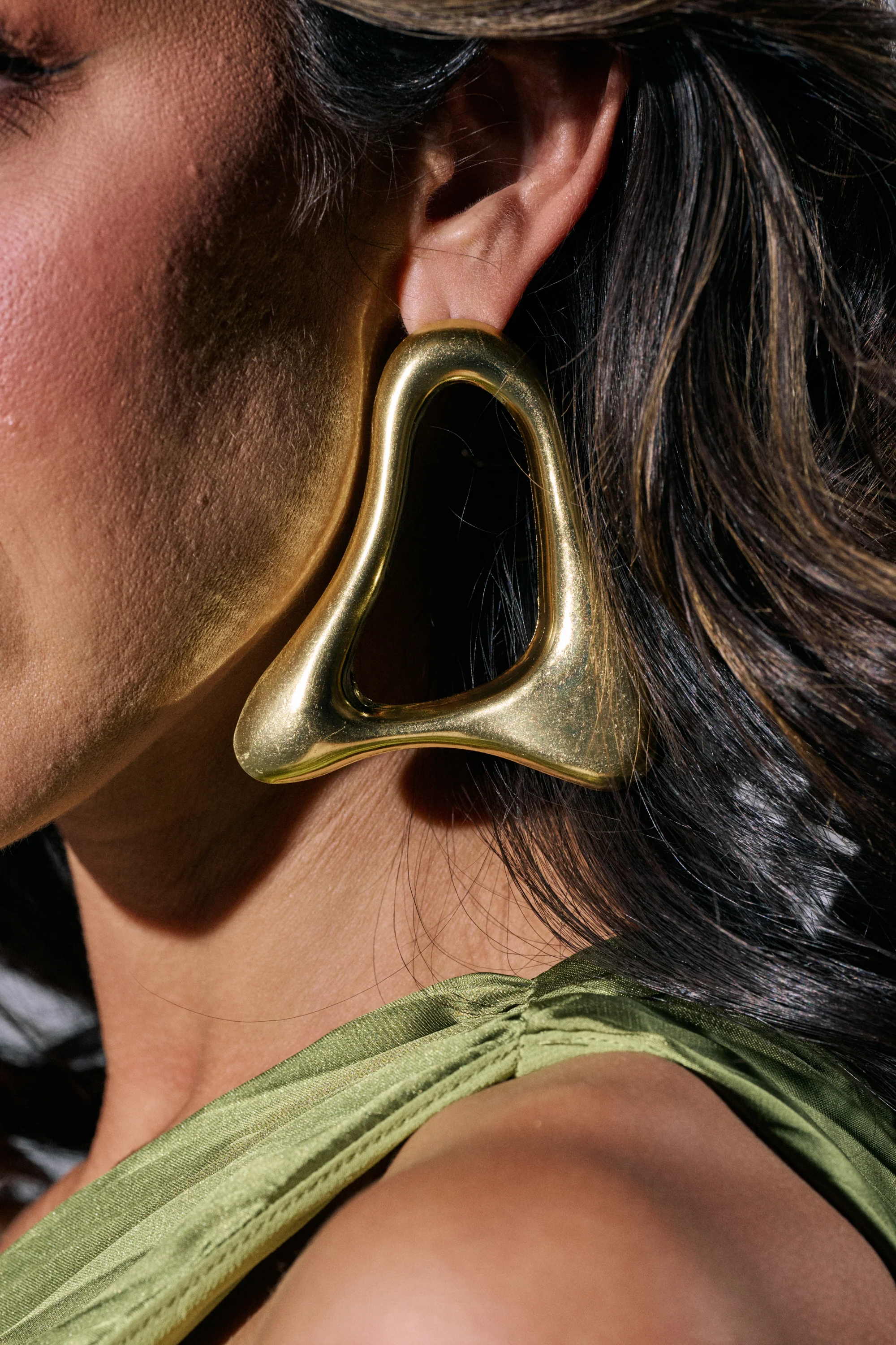 MOD GAL EARRING - Akira Wear
