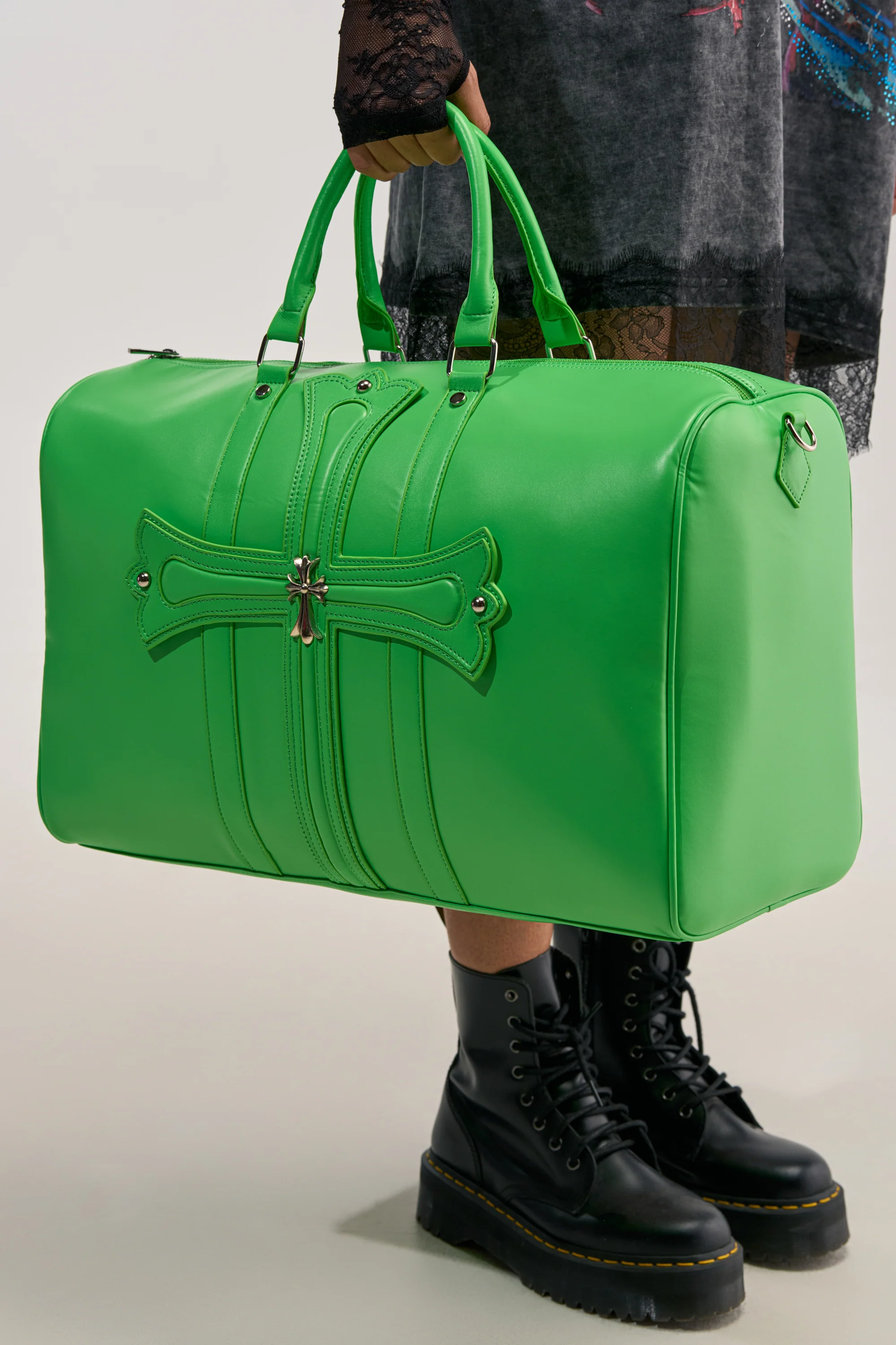 SHE DIFFERENT DUFFEL BAG - Akira Wear