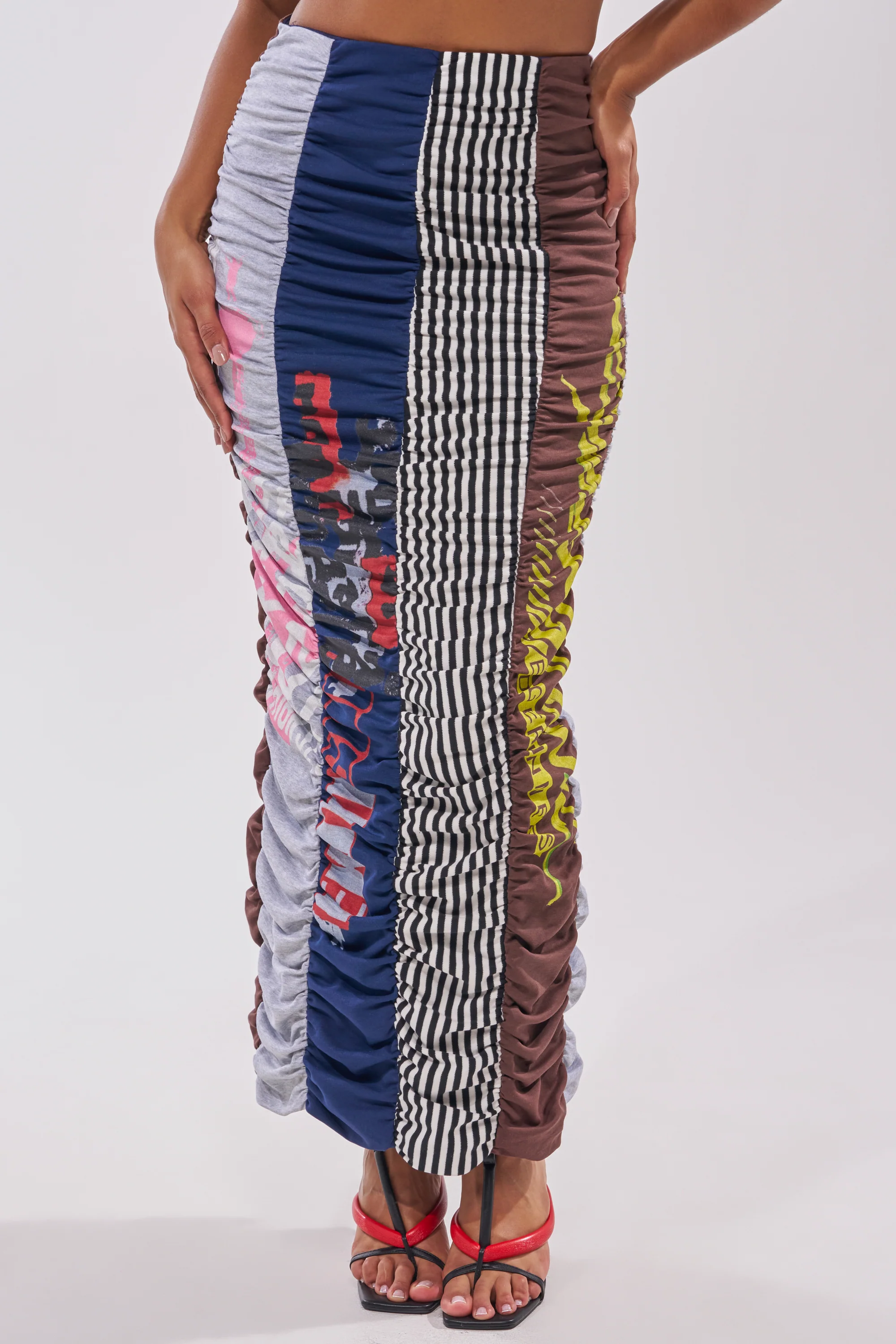 THAT GIRL GRAPHIC TEE MAXI SKIRT - Akira Wear